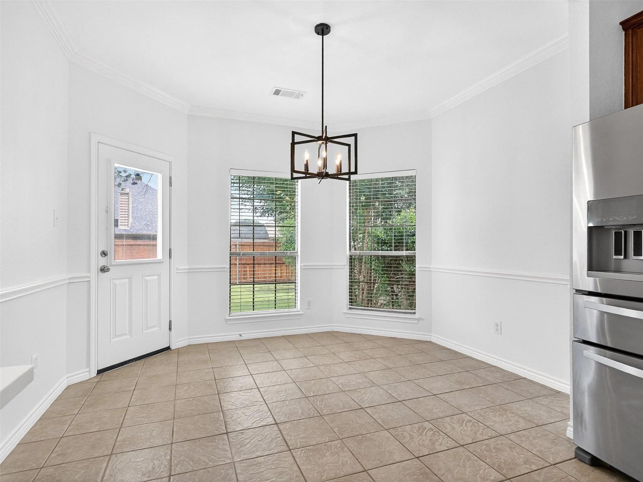Single Family Residence For Sale in Tarrant County , 5513 Bandelier Trail, Fort Worth, Texas 76137, 5 Bedroom, 4 Bathroom, 2 Garage spaces, 3,584 Sqft, built in 2002, mls#21300110, Real Estate Agent in Fort Worth, Homes For Sale in Tarrant county, Homes For Sale in Fort Worth, Realtor in Fort Worth Texas, Real Estate Brokerage Independent Realty Texas, Luminita Cordes Realtor