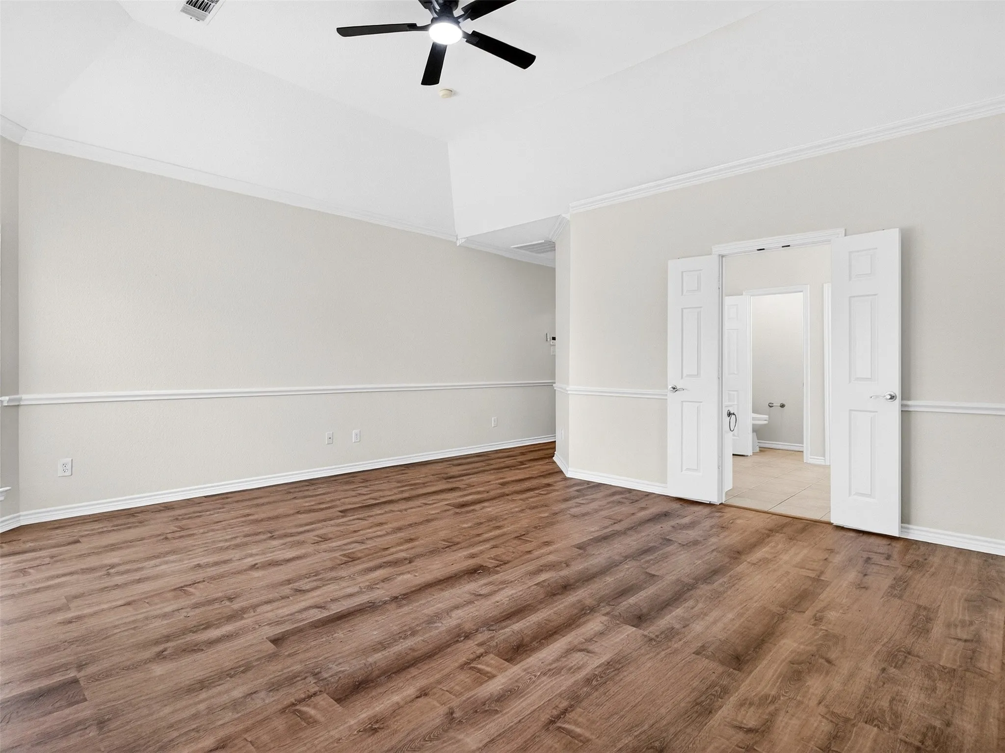 Single Family Residence For Sale in Tarrant County , 5513 Bandelier Trail, Fort Worth, Texas 76137, 5 Bedroom, 4 Bathroom, 2 Garage spaces, 3,584 Sqft, built in 2002, mls#21300110, Real Estate Agent in Fort Worth, Homes For Sale in Tarrant county, Homes For Sale in Fort Worth, Realtor in Fort Worth Texas, Real Estate Brokerage Independent Realty Texas, Luminita Cordes Realtor