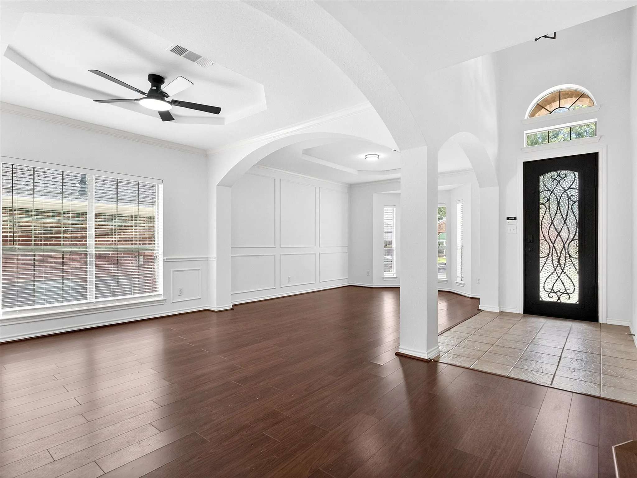 Single Family Residence For Sale in Tarrant County , 5513 Bandelier Trail, Fort Worth, Texas 76137, 5 Bedroom, 4 Bathroom, 2 Garage spaces, 3,584 Sqft, built in 2002, mls#21300110, Real Estate Agent in Fort Worth, Homes For Sale in Tarrant county, Homes For Sale in Fort Worth, Realtor in Fort Worth Texas, Real Estate Brokerage Independent Realty Texas, Luminita Cordes Realtor