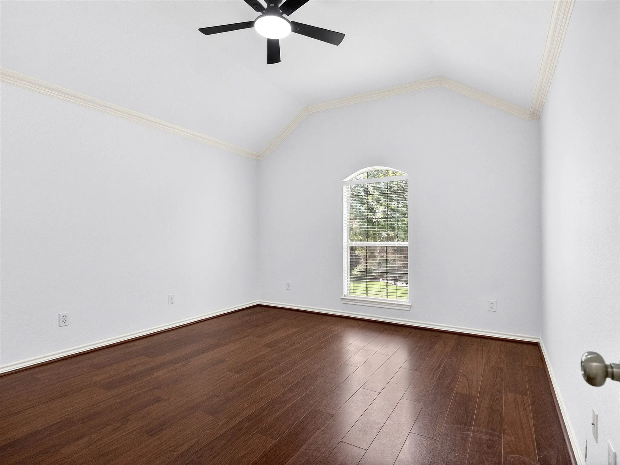 Single Family Residence For Sale in Tarrant County , 5513 Bandelier Trail, Fort Worth, Texas 76137, 5 Bedroom, 4 Bathroom, 2 Garage spaces, 3,584 Sqft, built in 2002, mls#21300110, Real Estate Agent in Fort Worth, Homes For Sale in Tarrant county, Homes For Sale in Fort Worth, Realtor in Fort Worth Texas, Real Estate Brokerage Independent Realty Texas, Luminita Cordes Realtor