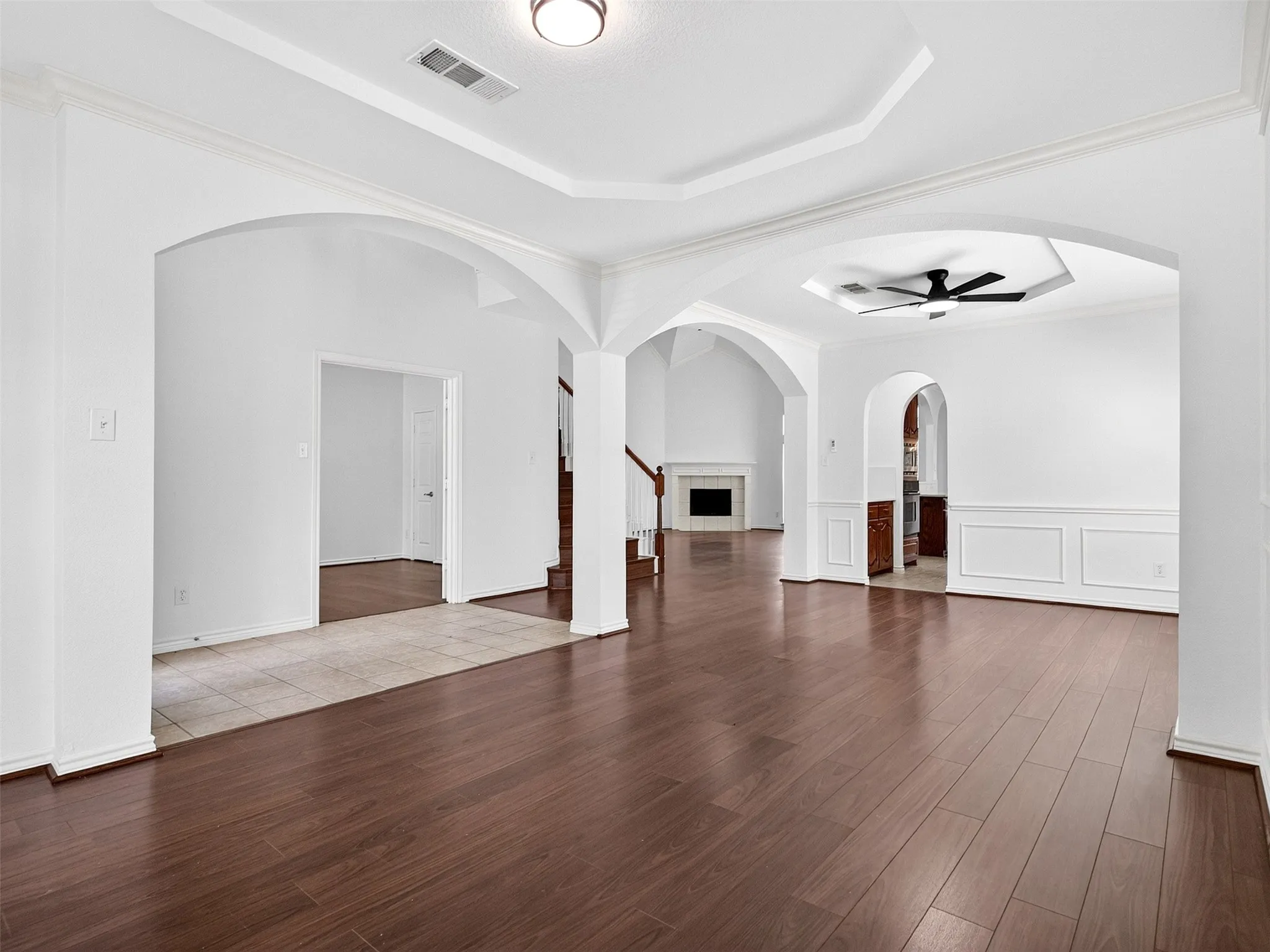 Single Family Residence For Sale in Tarrant County , 5513 Bandelier Trail, Fort Worth, Texas 76137, 5 Bedroom, 4 Bathroom, 2 Garage spaces, 3,584 Sqft, built in 2002, mls#21300110, Real Estate Agent in Fort Worth, Homes For Sale in Tarrant county, Homes For Sale in Fort Worth, Realtor in Fort Worth Texas, Real Estate Brokerage Independent Realty Texas, Luminita Cordes Realtor