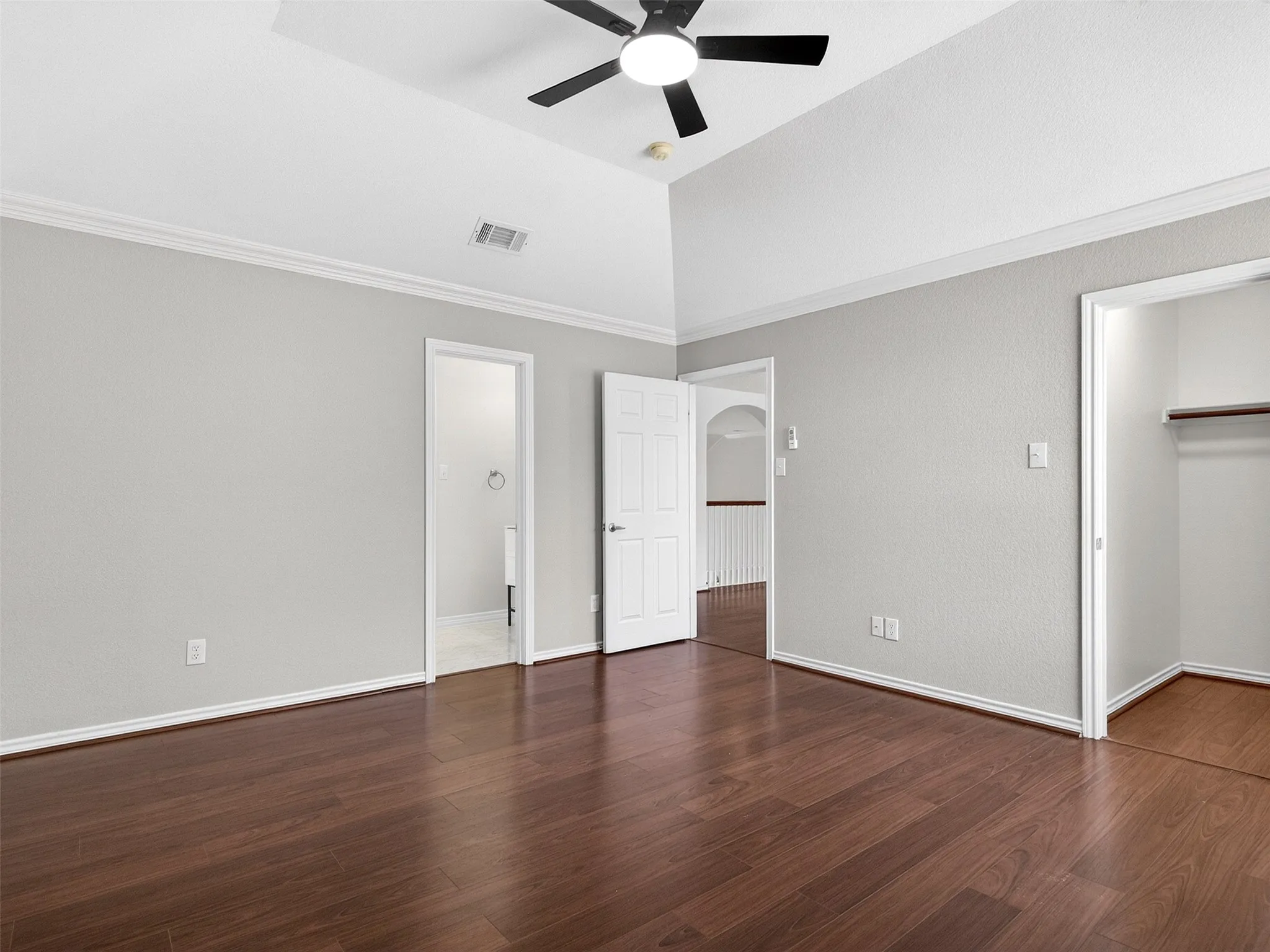Single Family Residence For Sale in Tarrant County , 5513 Bandelier Trail, Fort Worth, Texas 76137, 5 Bedroom, 4 Bathroom, 2 Garage spaces, 3,584 Sqft, built in 2002, mls#21300110, Real Estate Agent in Fort Worth, Homes For Sale in Tarrant county, Homes For Sale in Fort Worth, Realtor in Fort Worth Texas, Real Estate Brokerage Independent Realty Texas, Luminita Cordes Realtor