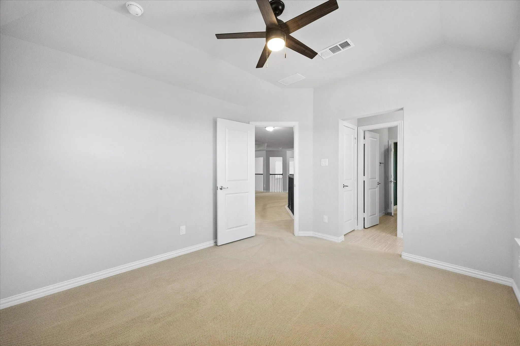 Single Family Residence For Sale in Dallas County , 2202 Blue Harbor Way, Garland, Texas 75043, 4 Bedroom, 4 Bathroom, 2 Garage spaces, 3,184 Sqft, built in 2016, mls#21296455, Real Estate Agent in Garland, Homes For Sale in Dallas county, Homes For Sale in Garland, Realtor in Garland Texas, Real Estate Brokerage Independent Realty Texas, Luminita Cordes Realtor