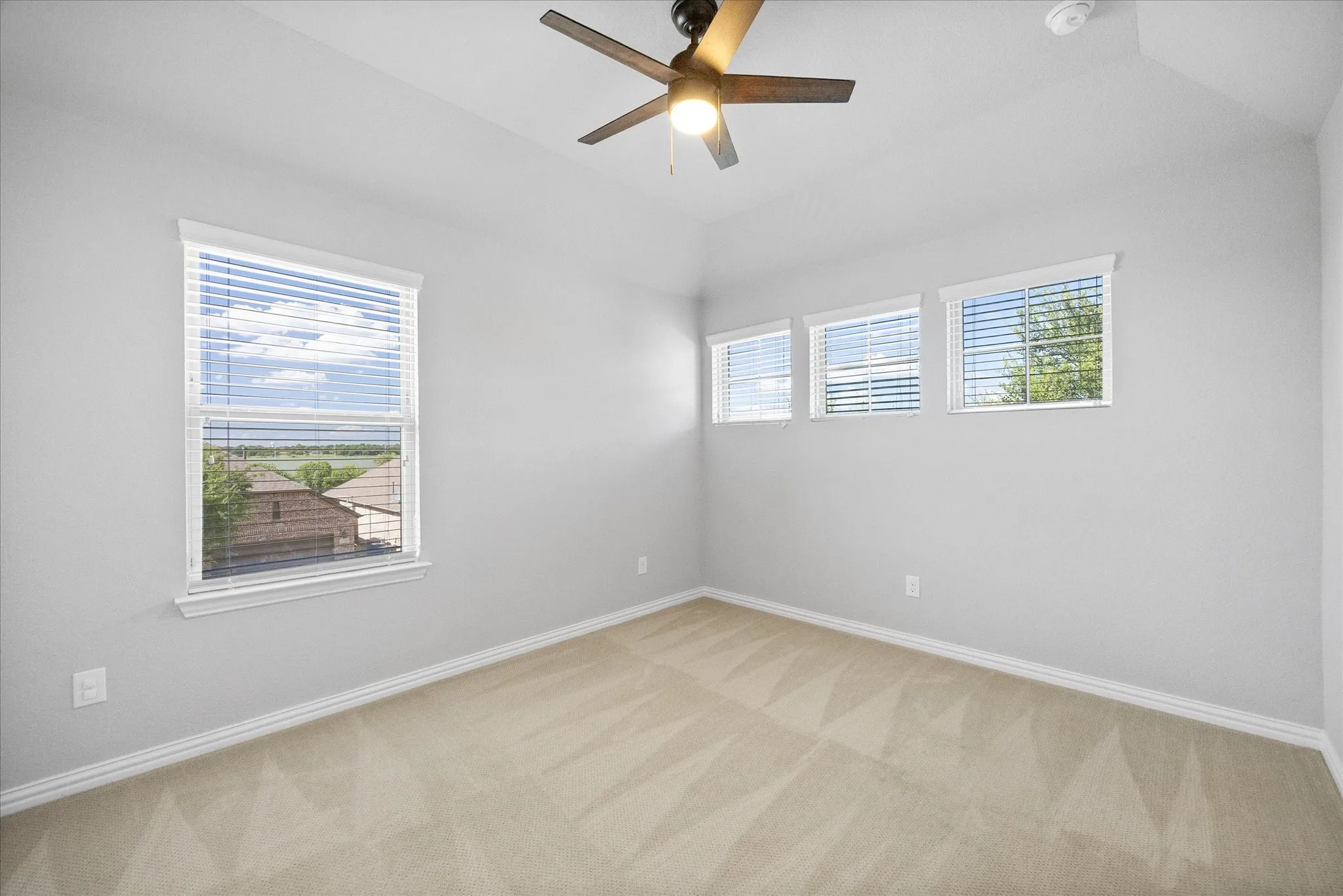 Single Family Residence For Sale in Dallas County , 2202 Blue Harbor Way, Garland, Texas 75043, 4 Bedroom, 4 Bathroom, 2 Garage spaces, 3,184 Sqft, built in 2016, mls#21296455, Real Estate Agent in Garland, Homes For Sale in Dallas county, Homes For Sale in Garland, Realtor in Garland Texas, Real Estate Brokerage Independent Realty Texas, Luminita Cordes Realtor