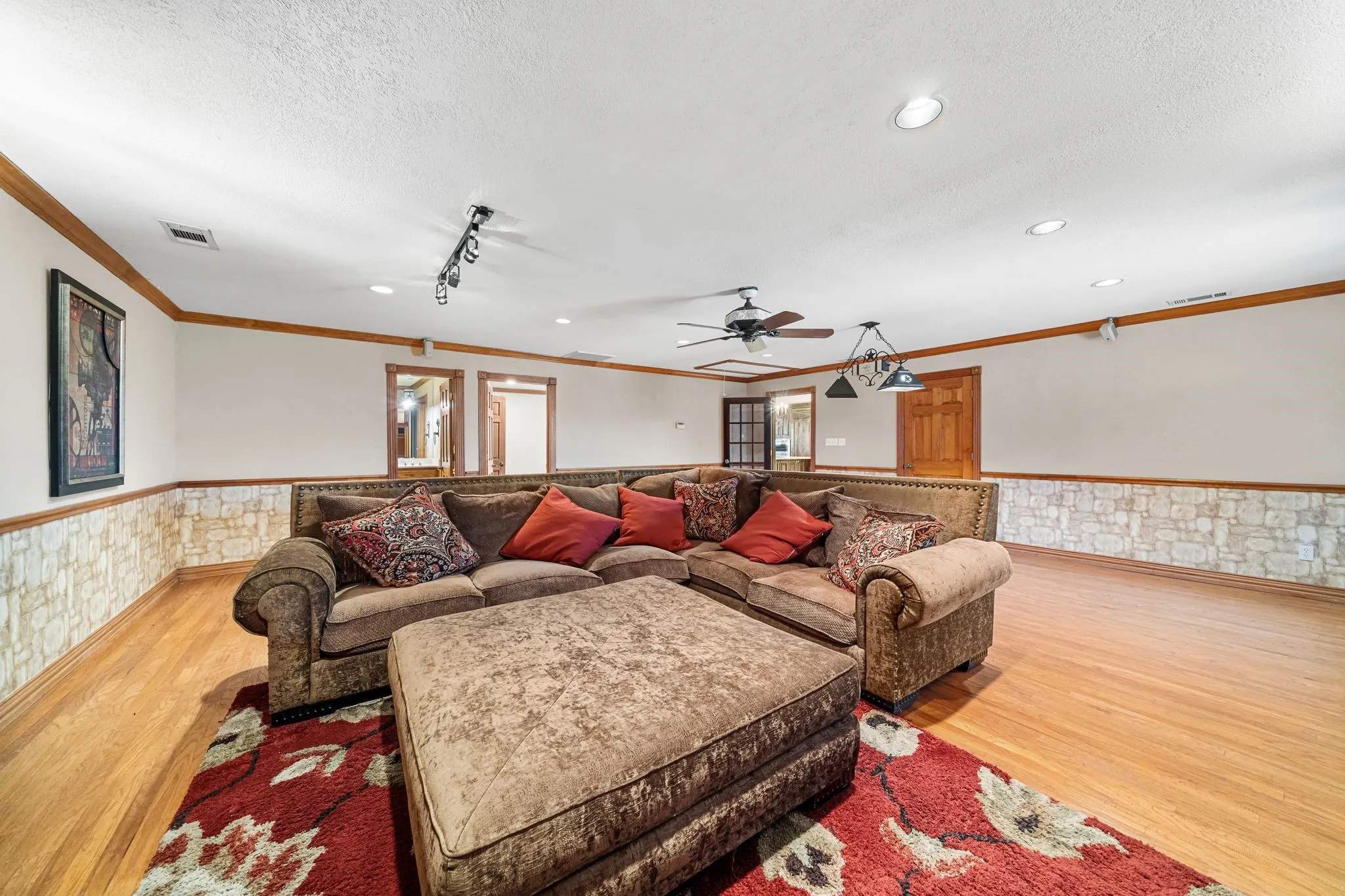 Single Family Residence For Sale in Tarrant County , 8920 Martin Drive, North Richland Hills, Texas 76182, 4 Bedrooms, 4 Bathrooms, 2 Garage spaces, 5,230 Sqft, built in 1981, Price $1,999,999, mls#21296655, Real Estate Agent in North Richland Hills, Homes For Sale in Tarrant county, Homes For Sale in North Richland Hills, Realtor in North Richland Hills Texas, Real Estate Brokerage Independent Realty Texas, Luminita Cordes Realtor