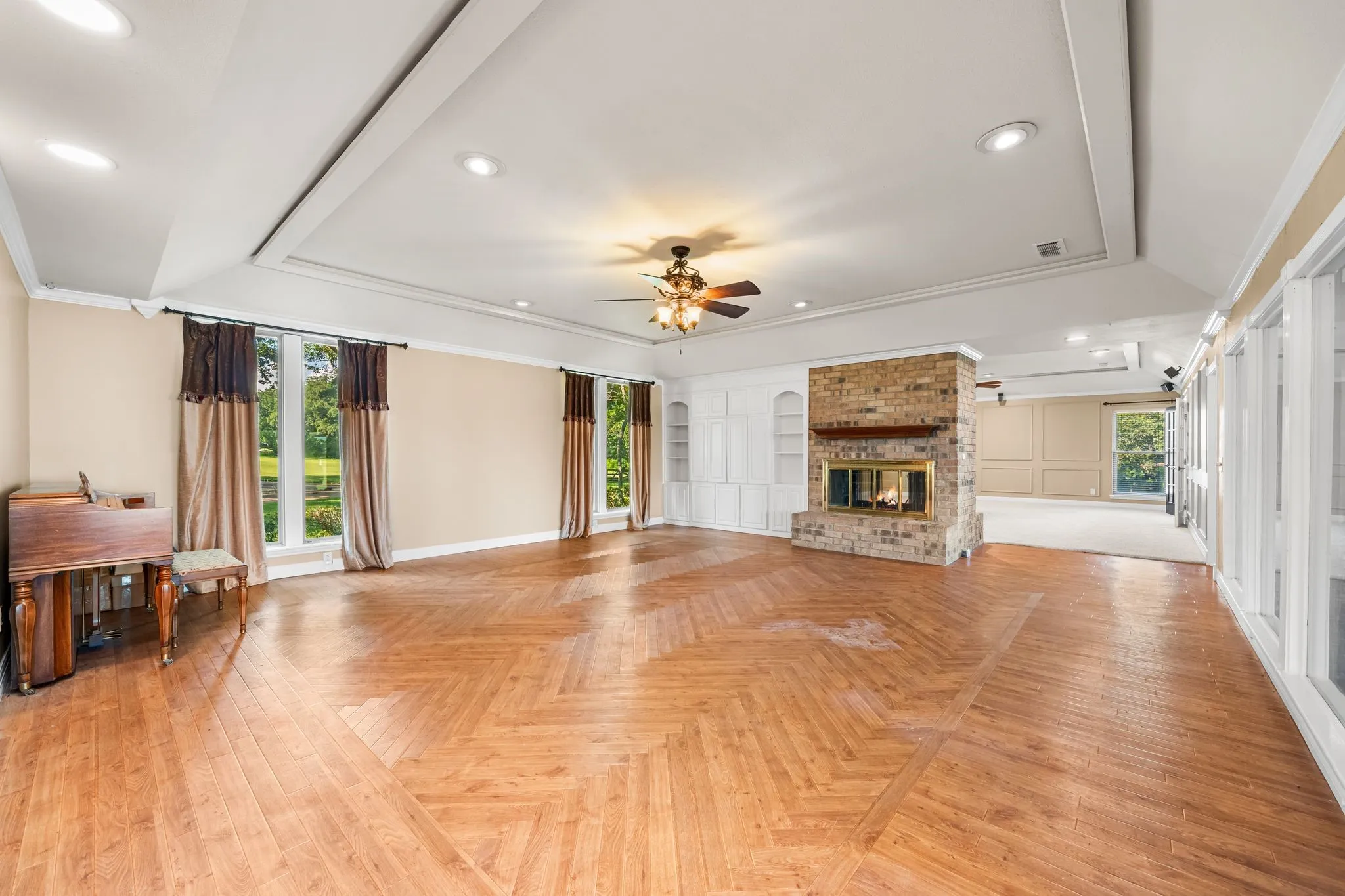 Single Family Residence For Sale in Tarrant County , 8920 Martin Drive, North Richland Hills, Texas 76182, 4 Bedrooms, 4 Bathrooms, 2 Garage spaces, 5,230 Sqft, built in 1981, Price $1,999,999, mls#21296655, Real Estate Agent in North Richland Hills, Homes For Sale in Tarrant county, Homes For Sale in North Richland Hills, Realtor in North Richland Hills Texas, Real Estate Brokerage Independent Realty Texas, Luminita Cordes Realtor