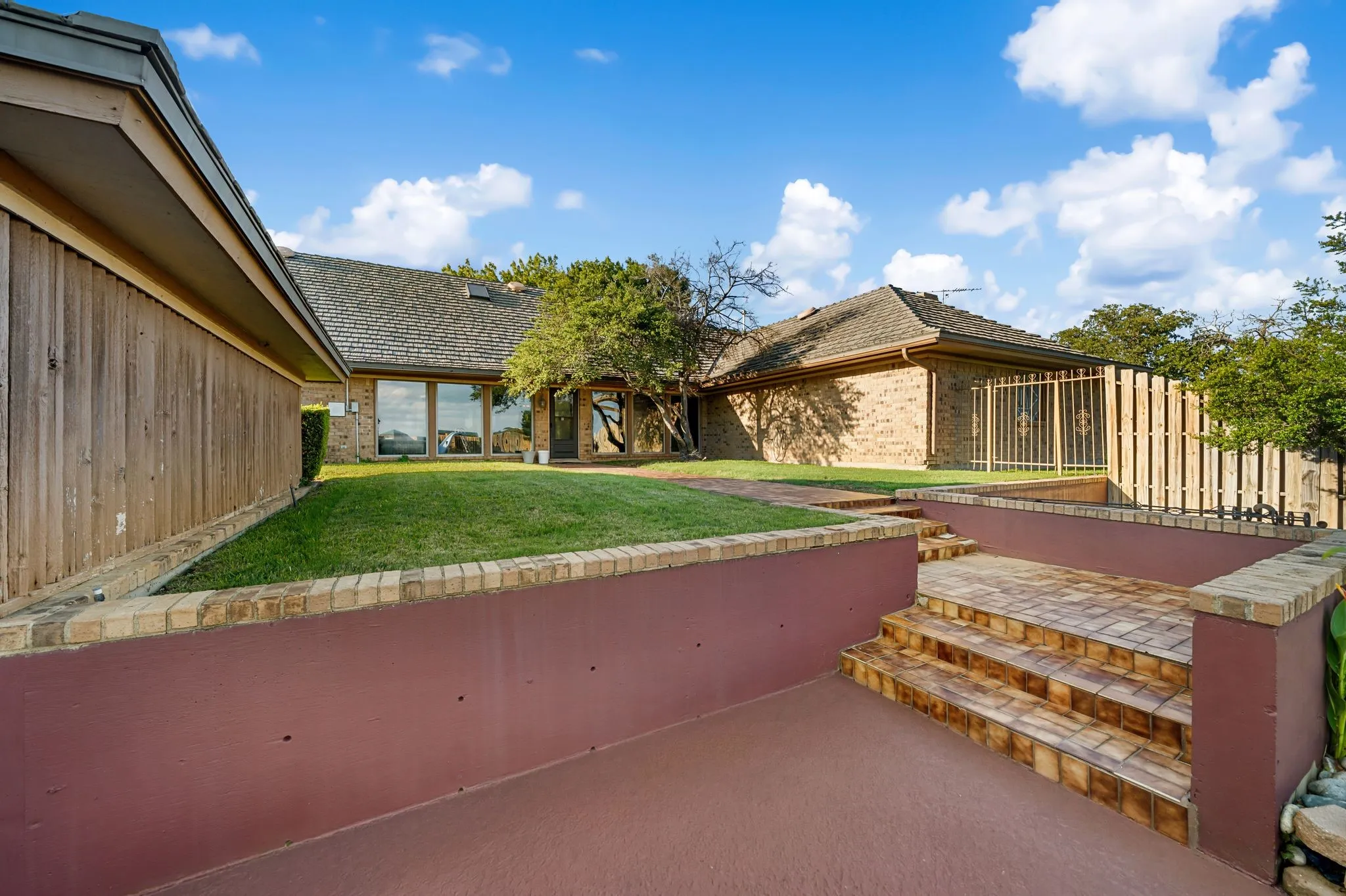 Single Family Residence For Sale in Tarrant County , 8920 Martin Drive, North Richland Hills, Texas 76182, 4 Bedrooms, 4 Bathrooms, 2 Garage spaces, 5,230 Sqft, built in 1981, Price $1,999,999, mls#21296655, Real Estate Agent in North Richland Hills, Homes For Sale in Tarrant county, Homes For Sale in North Richland Hills, Realtor in North Richland Hills Texas, Real Estate Brokerage Independent Realty Texas, Luminita Cordes Realtor
