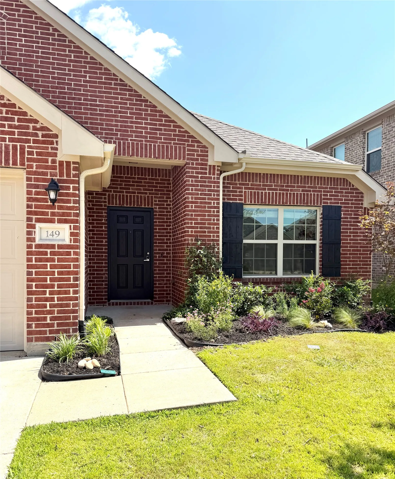 Single Family Residence For Sale in Rockwall County , 149 Pleasant Hill Lane, Fate, Texas 75189, 3 Bedroom, 2 Bathroom, 2 Garage spaces, 1,840 Sqft, built in 2014, mls#21295885, Real Estate Agent in Fate, Homes For Sale in Rockwall county, Homes For Sale in Fate, Realtor in Fate Texas, Real Estate Brokerage Independent Realty Texas, Luminita Cordes Realtor