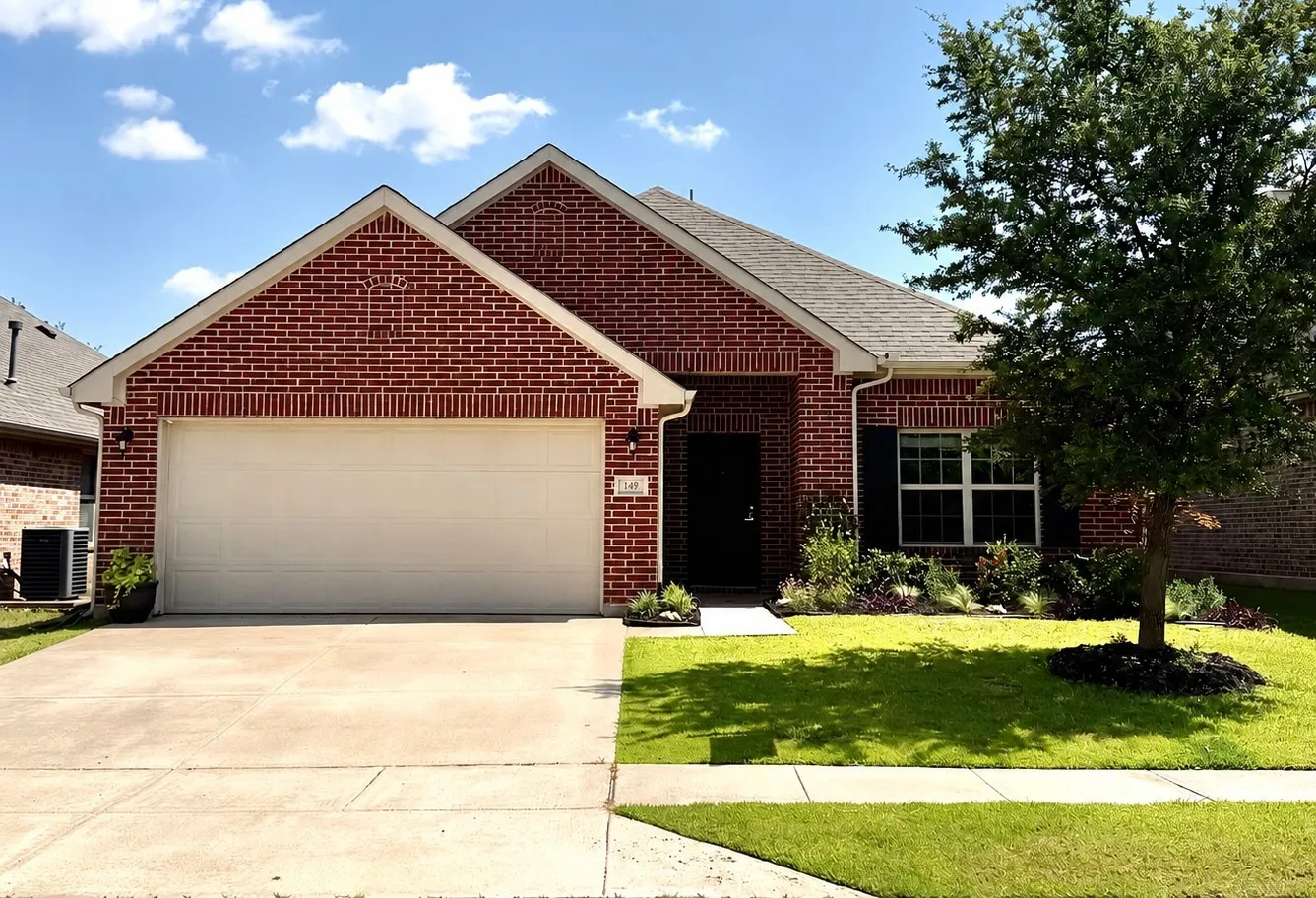 Single Family Residence For Sale in Rockwall County , 149 Pleasant Hill Lane, Fate, Texas 75189, 3 Bedroom, 2 Bathroom, 2 Garage spaces, 1,840 Sqft, built in 2014, mls#21295885, Real Estate Agent in Fate, Homes For Sale in Rockwall county, Homes For Sale in Fate, Realtor in Fate Texas, Real Estate Brokerage Independent Realty Texas, Luminita Cordes Realtor