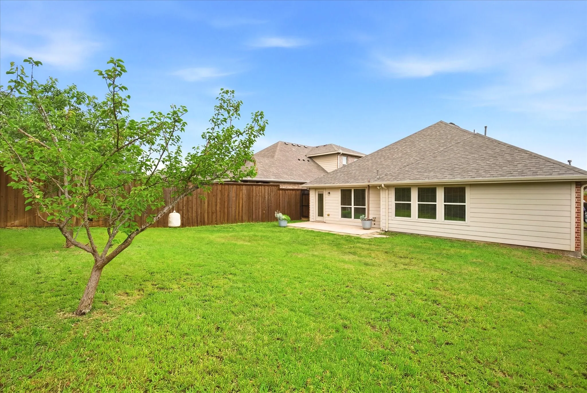 Single Family Residence For Sale in Rockwall County , 149 Pleasant Hill Lane, Fate, Texas 75189, 3 Bedroom, 2 Bathroom, 2 Garage spaces, 1,840 Sqft, built in 2014, mls#21295885, Real Estate Agent in Fate, Homes For Sale in Rockwall county, Homes For Sale in Fate, Realtor in Fate Texas, Real Estate Brokerage Independent Realty Texas, Luminita Cordes Realtor