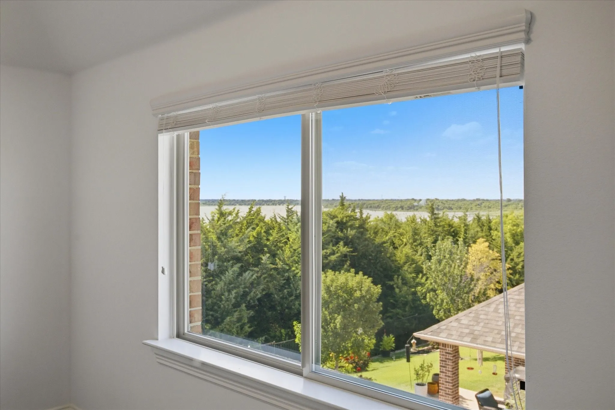 Single Family Residence For Sale in Rockwall County , 3909 Whitman Drive, Rockwall, Texas 75087, 4 Bedroom, 3 Bathroom, 2 Garage spaces, 3,090 Sqft, built in 2018, mls#21296412, Real Estate Agent in Rockwall, Homes For Sale in Rockwall county, Homes For Sale in Rockwall, Realtor in Rockwall Texas, Real Estate Brokerage Independent Realty Texas, Luminita Cordes Realtor
