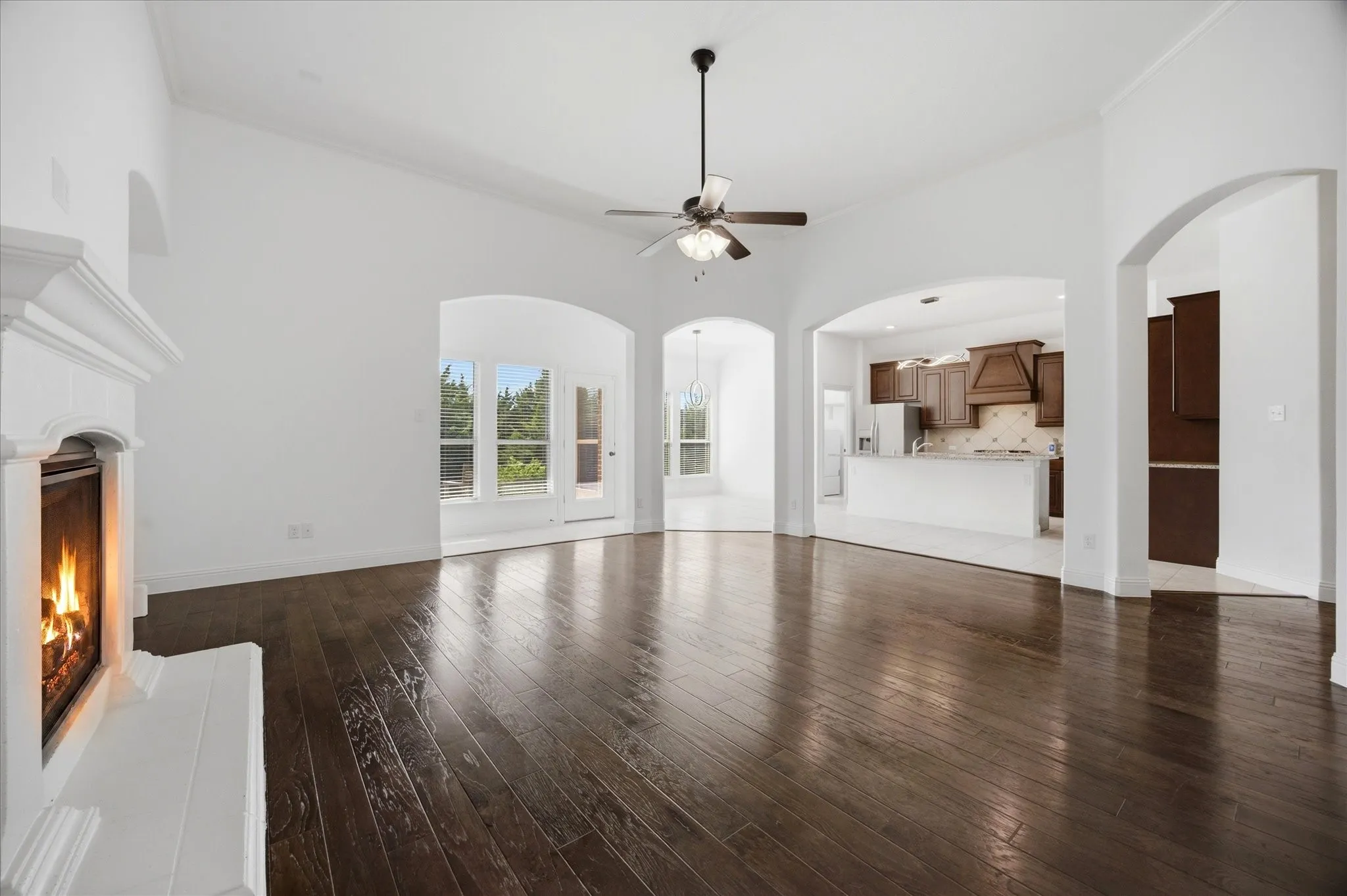 Single Family Residence For Sale in Rockwall County , 3909 Whitman Drive, Rockwall, Texas 75087, 4 Bedroom, 3 Bathroom, 2 Garage spaces, 3,090 Sqft, built in 2018, mls#21296412, Real Estate Agent in Rockwall, Homes For Sale in Rockwall county, Homes For Sale in Rockwall, Realtor in Rockwall Texas, Real Estate Brokerage Independent Realty Texas, Luminita Cordes Realtor