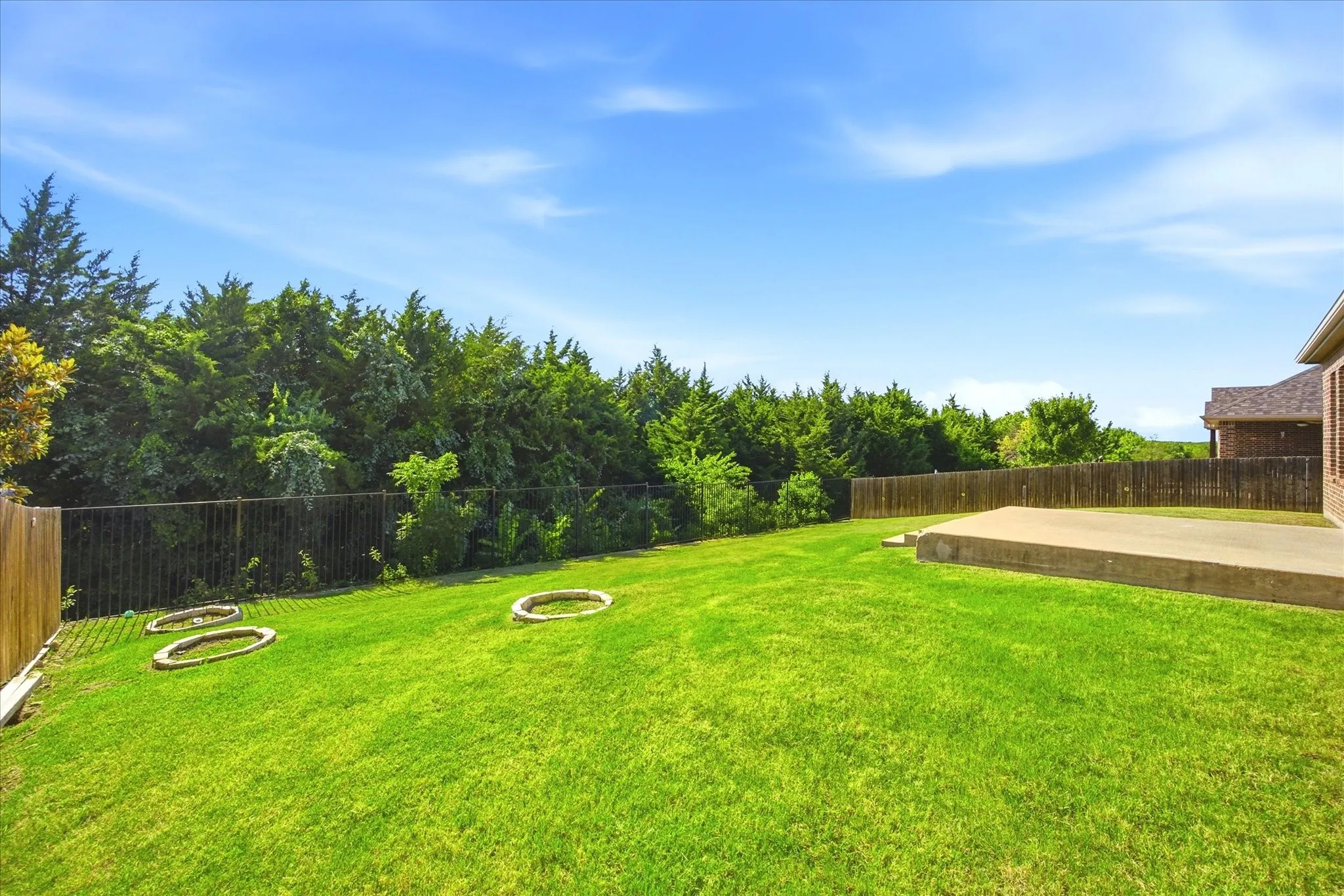 Single Family Residence For Sale in Rockwall County , 3909 Whitman Drive, Rockwall, Texas 75087, 4 Bedroom, 3 Bathroom, 2 Garage spaces, 3,090 Sqft, built in 2018, mls#21296412, Real Estate Agent in Rockwall, Homes For Sale in Rockwall county, Homes For Sale in Rockwall, Realtor in Rockwall Texas, Real Estate Brokerage Independent Realty Texas, Luminita Cordes Realtor