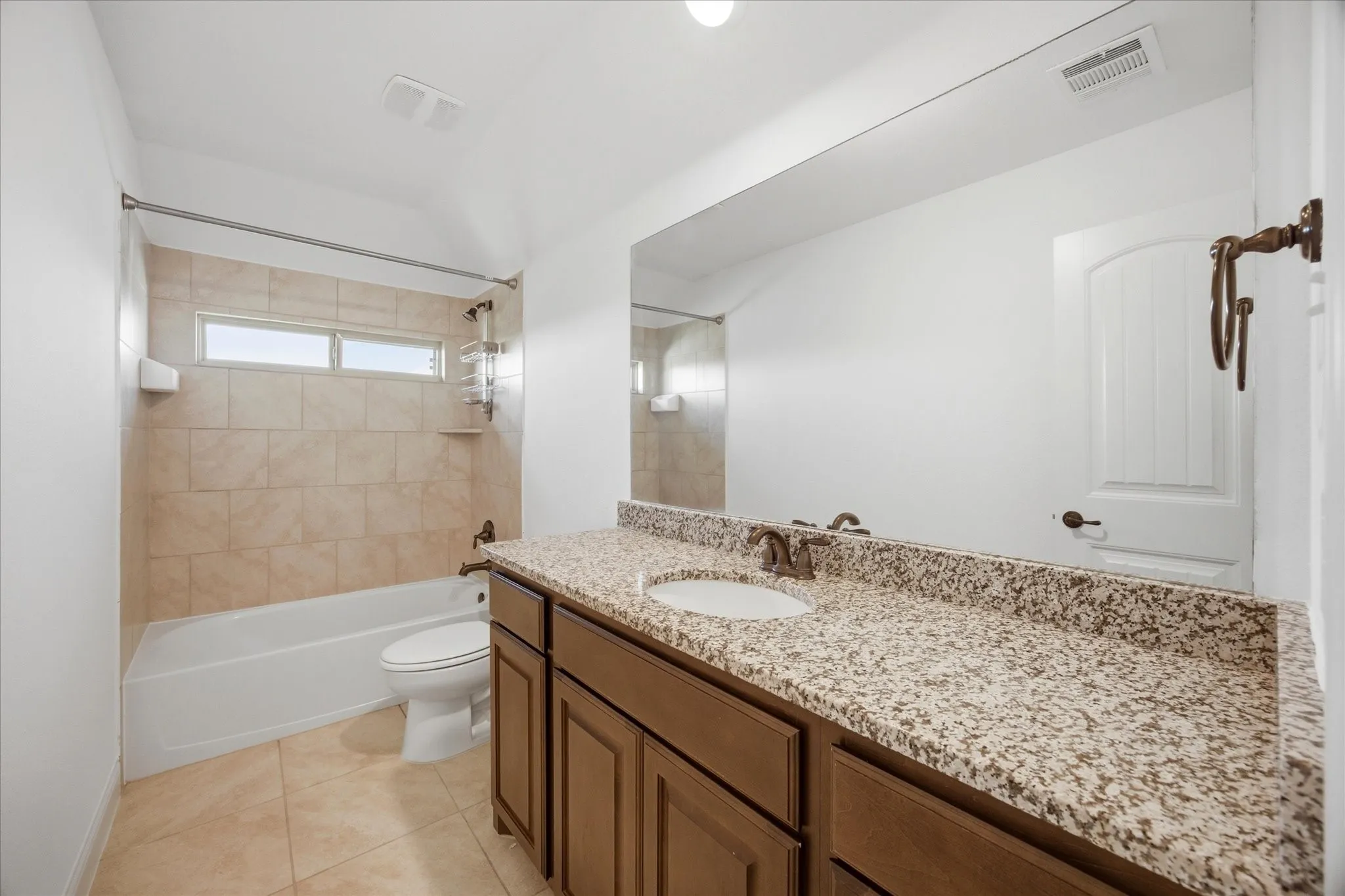 Single Family Residence For Sale in Rockwall County , 3909 Whitman Drive, Rockwall, Texas 75087, 4 Bedroom, 3 Bathroom, 2 Garage spaces, 3,090 Sqft, built in 2018, mls#21296412, Real Estate Agent in Rockwall, Homes For Sale in Rockwall county, Homes For Sale in Rockwall, Realtor in Rockwall Texas, Real Estate Brokerage Independent Realty Texas, Luminita Cordes Realtor