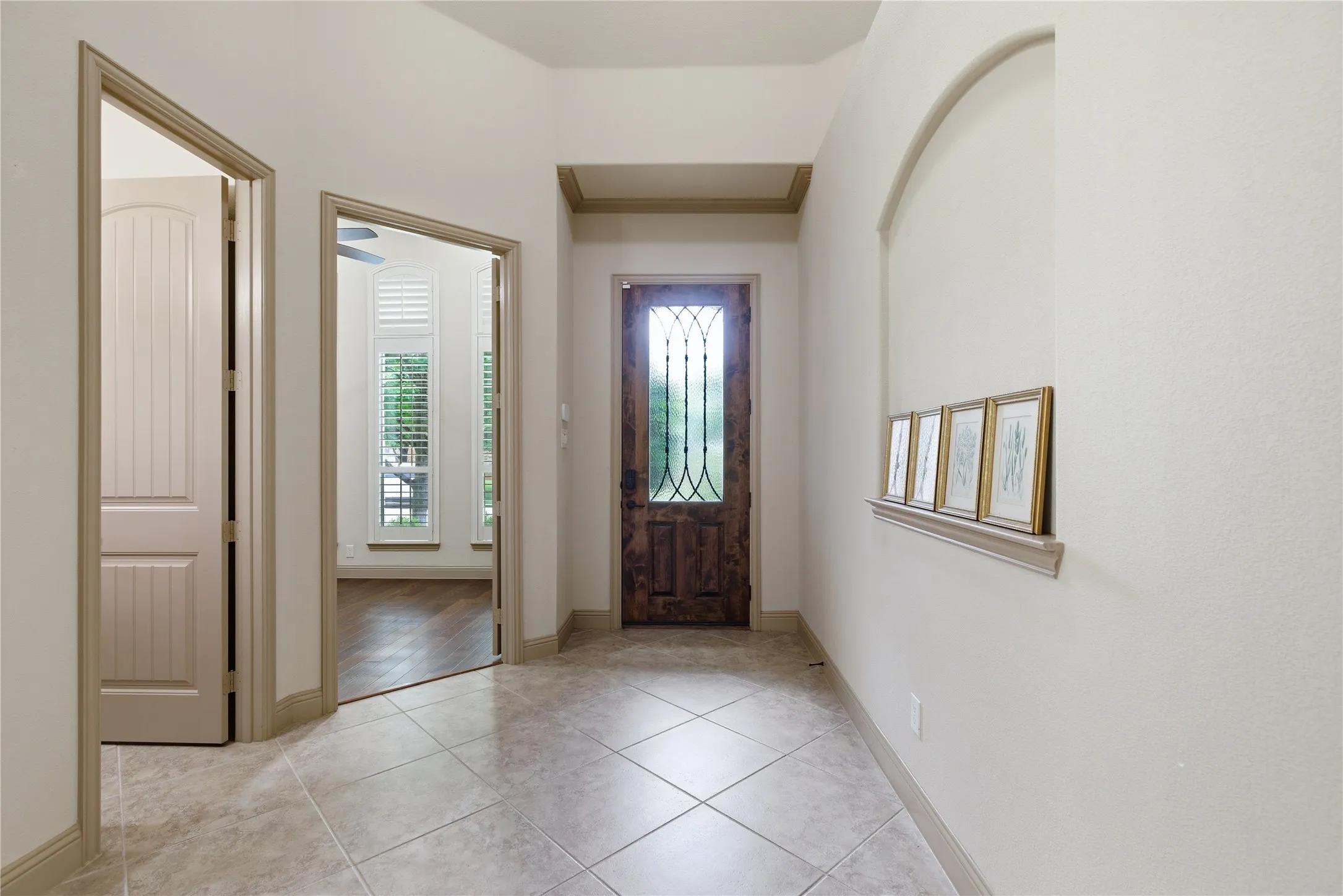 Single Family Residence For Sale in Collin County , 413 Chloe Drive, Allen, Texas 75013, 3 Bedroom, 3 Bathroom, 2 Garage spaces, 2,255 Sqft, built in 2014, mls#21297792, Real Estate Agent in Allen, Homes For Sale in Collin county, Homes For Sale in Allen, Realtor in Allen Texas, Real Estate Brokerage Independent Realty Texas, Luminita Cordes Realtor