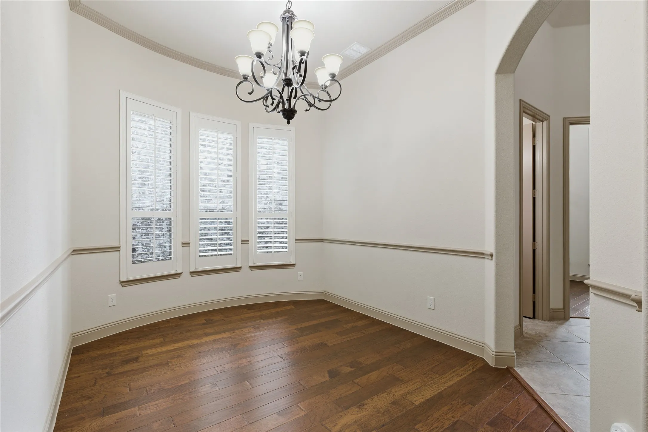 Single Family Residence For Sale in Collin County , 413 Chloe Drive, Allen, Texas 75013, 3 Bedroom, 3 Bathroom, 2 Garage spaces, 2,255 Sqft, built in 2014, mls#21297792, Real Estate Agent in Allen, Homes For Sale in Collin county, Homes For Sale in Allen, Realtor in Allen Texas, Real Estate Brokerage Independent Realty Texas, Luminita Cordes Realtor