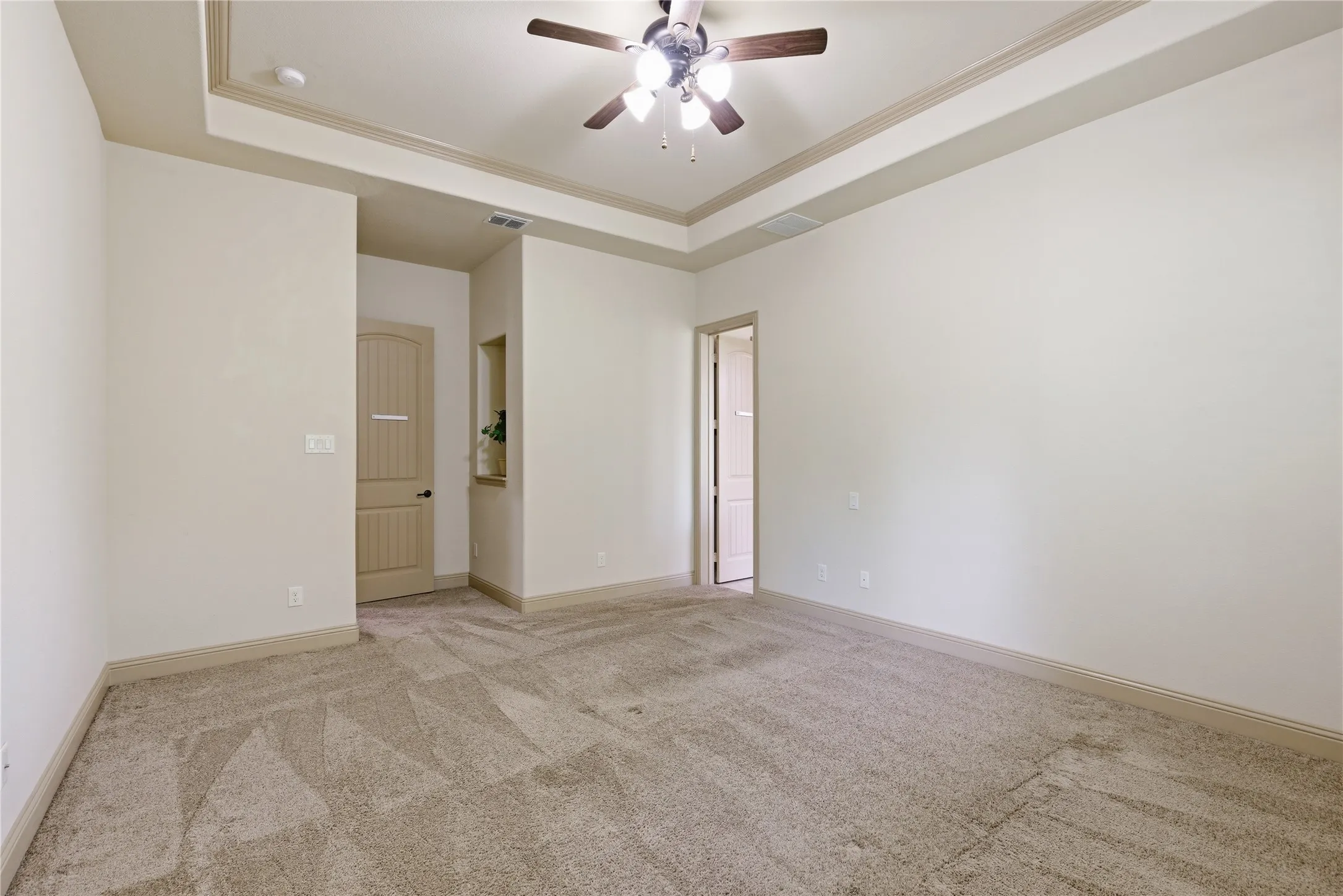 Single Family Residence For Sale in Collin County , 413 Chloe Drive, Allen, Texas 75013, 3 Bedroom, 3 Bathroom, 2 Garage spaces, 2,255 Sqft, built in 2014, mls#21297792, Real Estate Agent in Allen, Homes For Sale in Collin county, Homes For Sale in Allen, Realtor in Allen Texas, Real Estate Brokerage Independent Realty Texas, Luminita Cordes Realtor