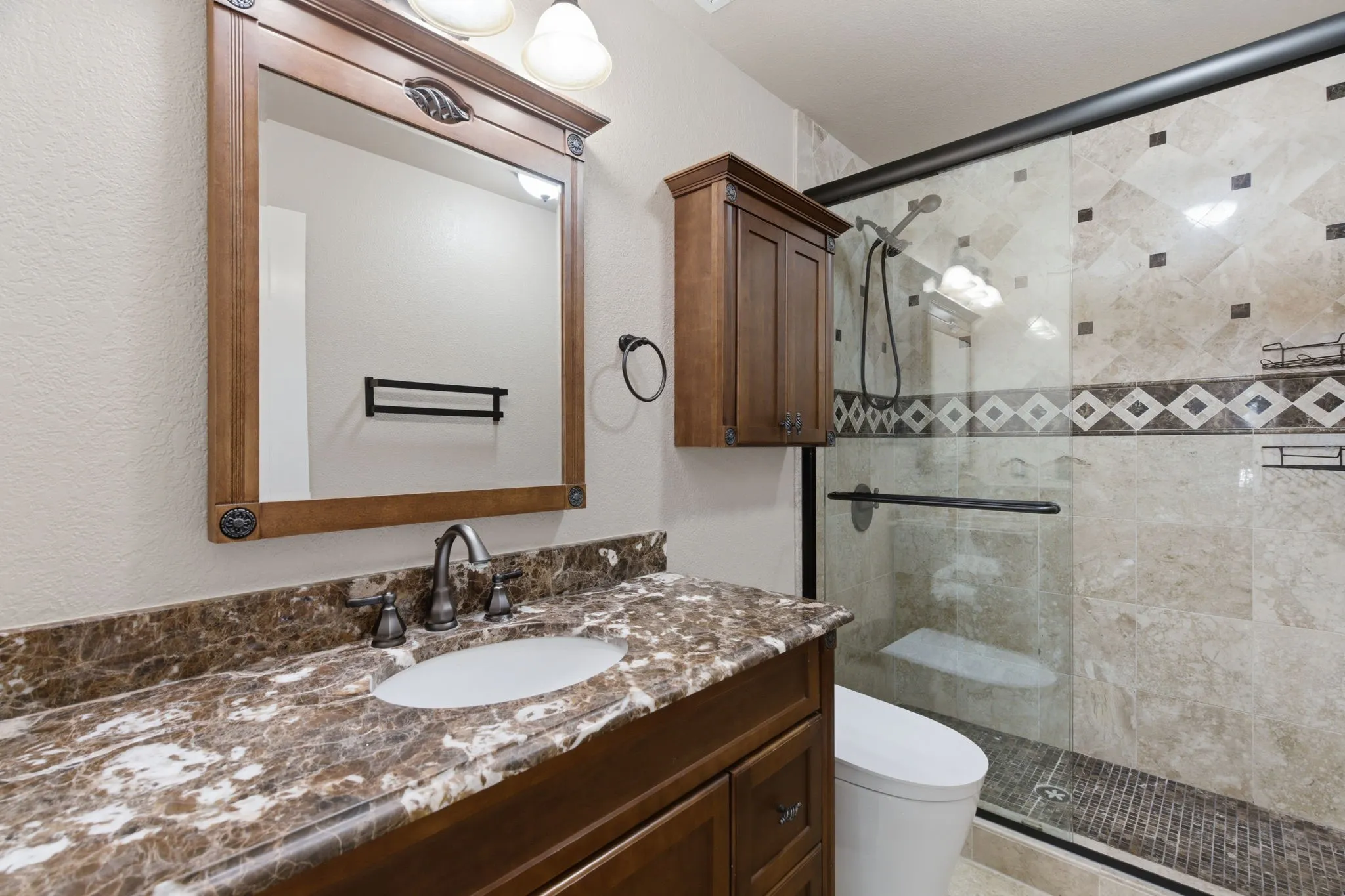 Single Family Residence For Sale in Collin County , 5405 N Briar Ridge Circle, Mc Kinney, Texas 75072, 4 Bedroom, 3 Bathroom, 2 Garage spaces, 2,562 Sqft, built in 1994, mls#21299198, Real Estate Agent in Mc Kinney, Homes For Sale in Collin county, Homes For Sale in Mc Kinney, Realtor in Mc Kinney Texas, Real Estate Brokerage Independent Realty Texas, Luminita Cordes Realtor