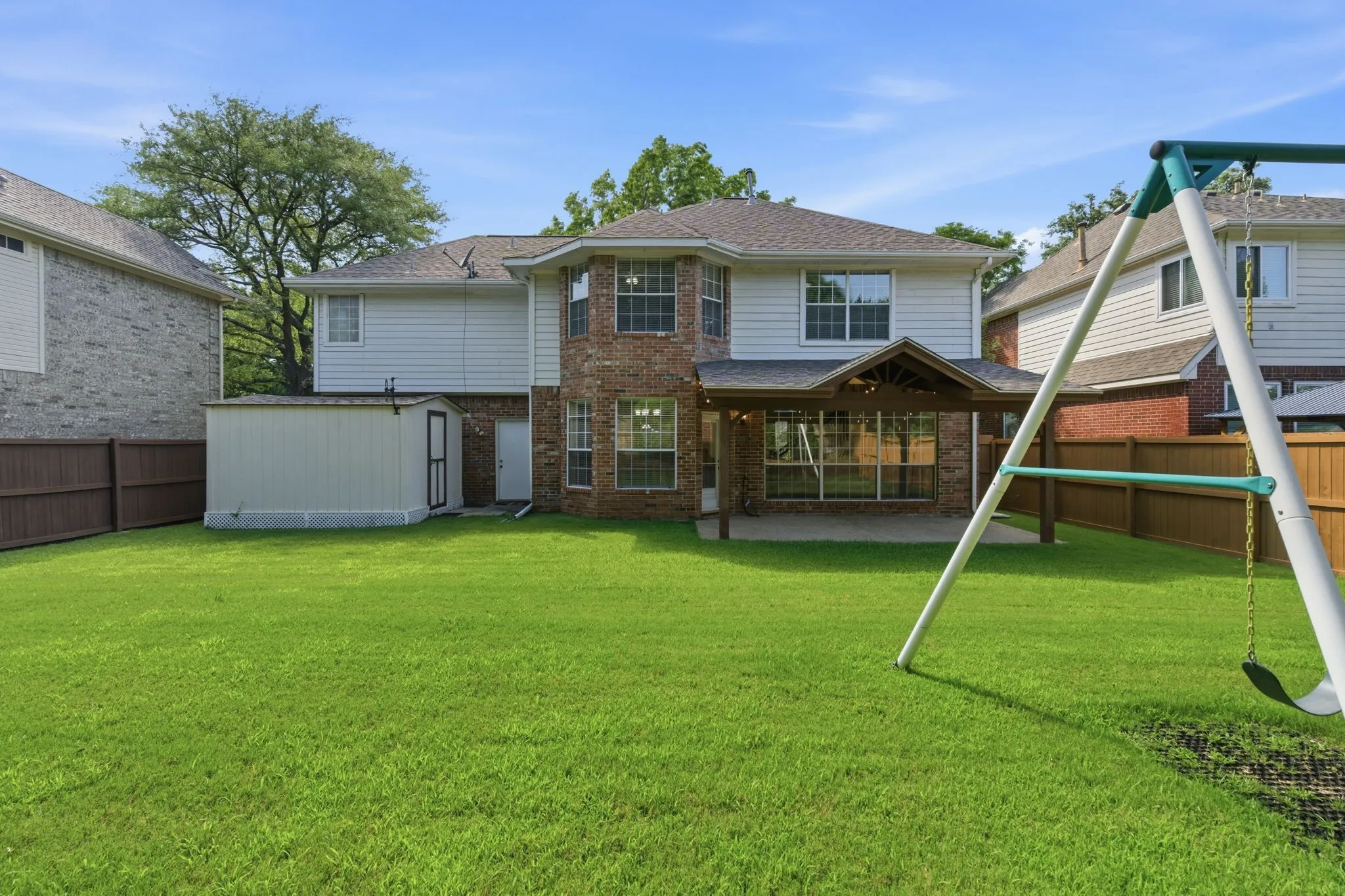 Single Family Residence For Sale in Collin County , 5405 N Briar Ridge Circle, Mc Kinney, Texas 75072, 4 Bedroom, 3 Bathroom, 2 Garage spaces, 2,562 Sqft, built in 1994, mls#21299198, Real Estate Agent in Mc Kinney, Homes For Sale in Collin county, Homes For Sale in Mc Kinney, Realtor in Mc Kinney Texas, Real Estate Brokerage Independent Realty Texas, Luminita Cordes Realtor