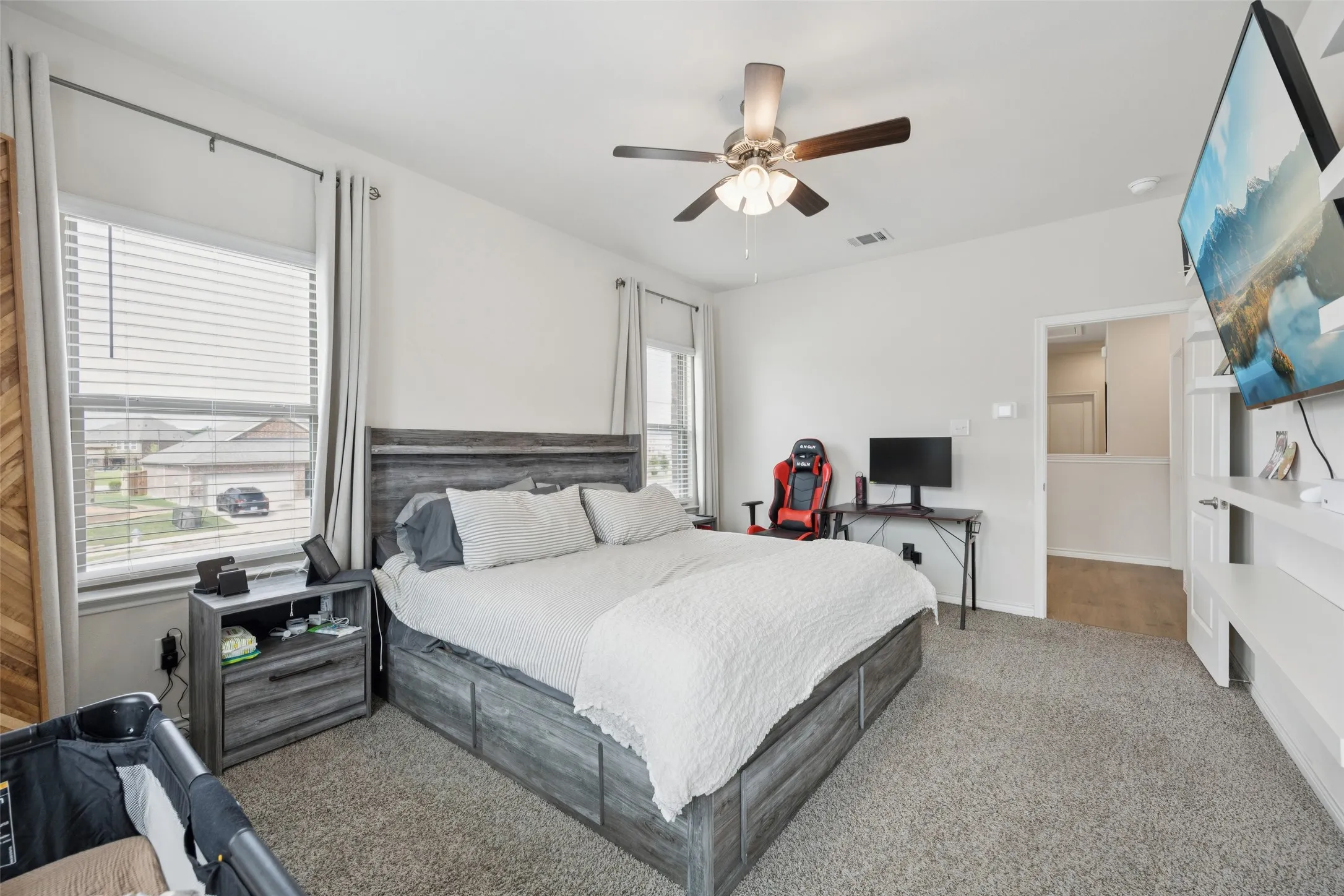 Townhouse For Sale in Dallas County , 2028 Saddle Way, Mesquite, Texas 75149, 3 Bedroom, 3 Bathroom, 2 Garage spaces, 1,737 Sqft, built in 2022, mls#21297254, Real Estate Agent in Mesquite, Homes For Sale in Dallas county, Homes For Sale in Mesquite, Realtor in Mesquite Texas, Real Estate Brokerage Independent Realty Texas, Luminita Cordes Realtor