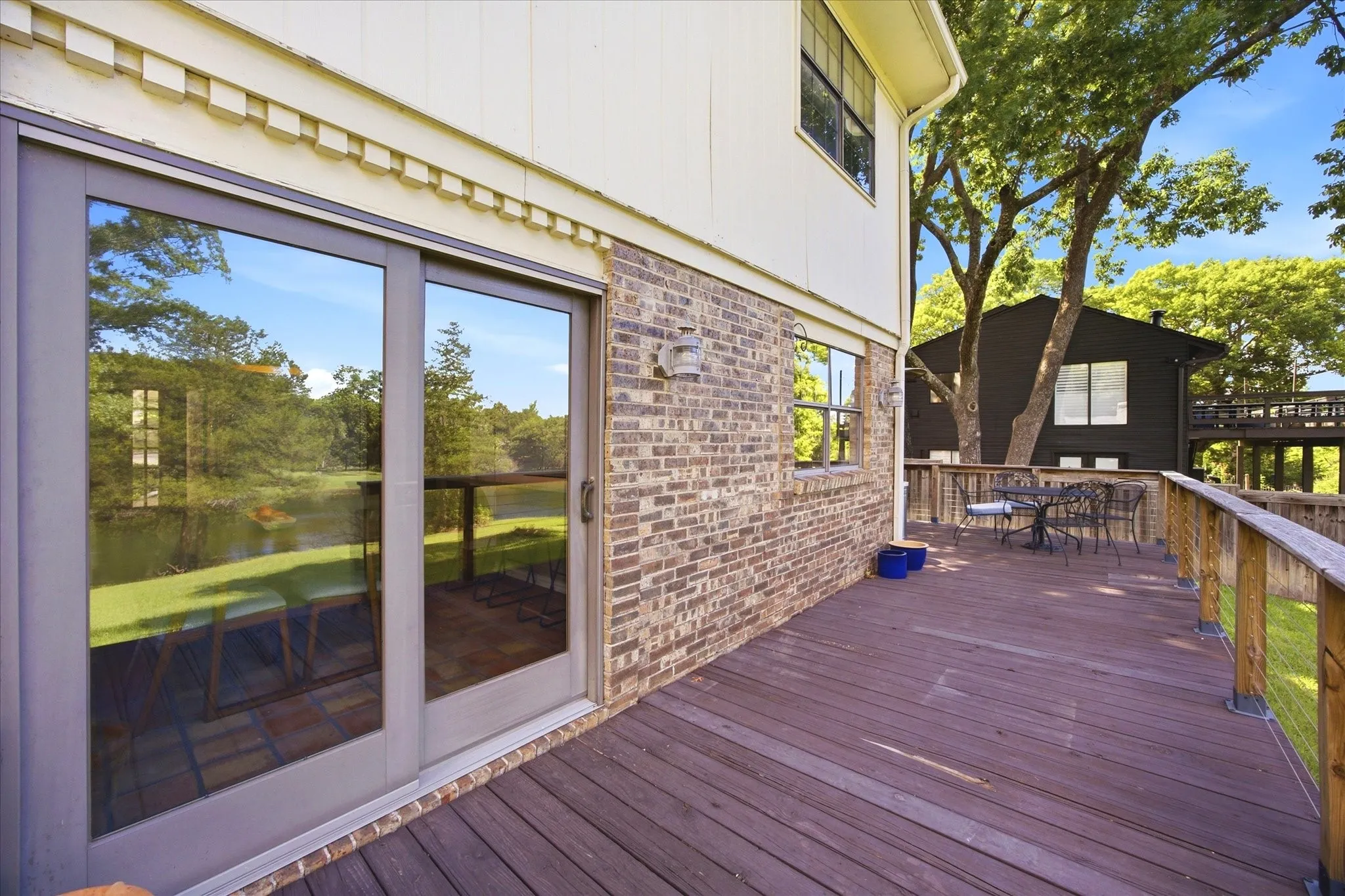 Single Family Residence For Sale in Rockwall County , 204 Sovereign Court, Rockwall, Texas 75032, 4 Bedroom, 4 Bathroom, 2 Garage spaces, 3,063 Sqft, built in 1984, mls#21296699, Real Estate Agent in Rockwall, Homes For Sale in Rockwall county, Homes For Sale in Rockwall, Realtor in Rockwall Texas, Real Estate Brokerage Independent Realty Texas, Luminita Cordes Realtor