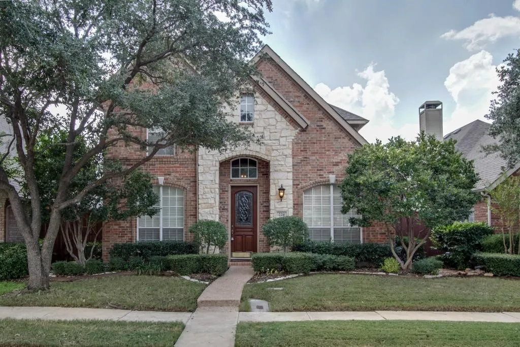 Single Family Residence For Rent in Dallas County , 224 Heatherwood Drive, Irving, Texas 75063, 3 Bedrooms, 3 Bathrooms, 2 Garage spaces, 2,252 Sqft, built in 1997, Price $2,995, mls#21299383, Real Estate Agent in Irving, Homes For Rent in Dallas county, Homes For Rent in Irving, Realtor in Irving Texas, Real Estate Brokerage Independent Realty Texas, Luminita Cordes Realtor