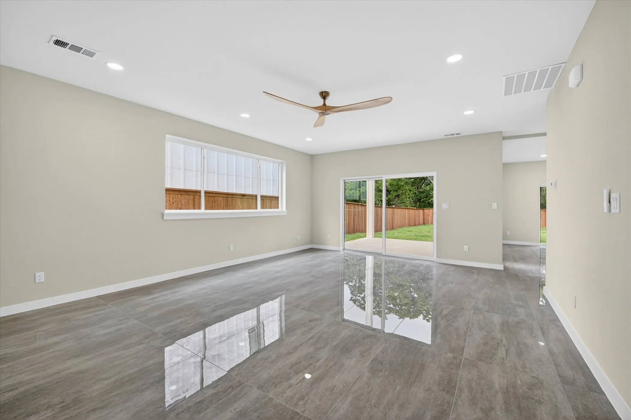 Single Family Residence For Sale in Dallas County , 115 Rolston Road, Irving, Texas 75060, 3 Bedroom, 3 Bathroom, 2 Garage spaces, 2,759 Sqft, built in 2024, mls#21297186, Real Estate Agent in Irving, Homes For Sale in Dallas county, Homes For Sale in Irving, Realtor in Irving Texas, Real Estate Brokerage Independent Realty Texas, Luminita Cordes Realtor