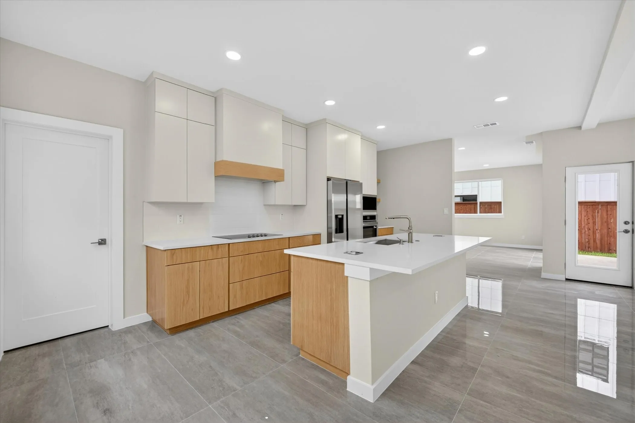 Single Family Residence For Sale in Dallas County , 115 Rolston Road, Irving, Texas 75060, 3 Bedroom, 3 Bathroom, 2 Garage spaces, 2,759 Sqft, built in 2024, mls#21297186, Real Estate Agent in Irving, Homes For Sale in Dallas county, Homes For Sale in Irving, Realtor in Irving Texas, Real Estate Brokerage Independent Realty Texas, Luminita Cordes Realtor
