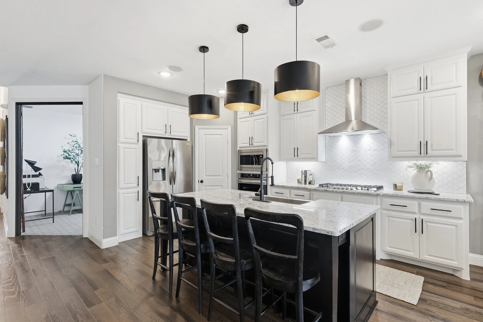 Single Family Residence For Sale in Denton County , 1112 Homestead Way, Argyle, Texas 76226, 4 Bedroom, 3 Bathroom, 2 Garage spaces, 2,969 Sqft, built in 2017, mls#21295343, Real Estate Agent in Argyle, Homes For Sale in Denton county, Homes For Sale in Argyle, Realtor in Argyle Texas, Real Estate Brokerage Independent Realty Texas, Luminita Cordes Realtor