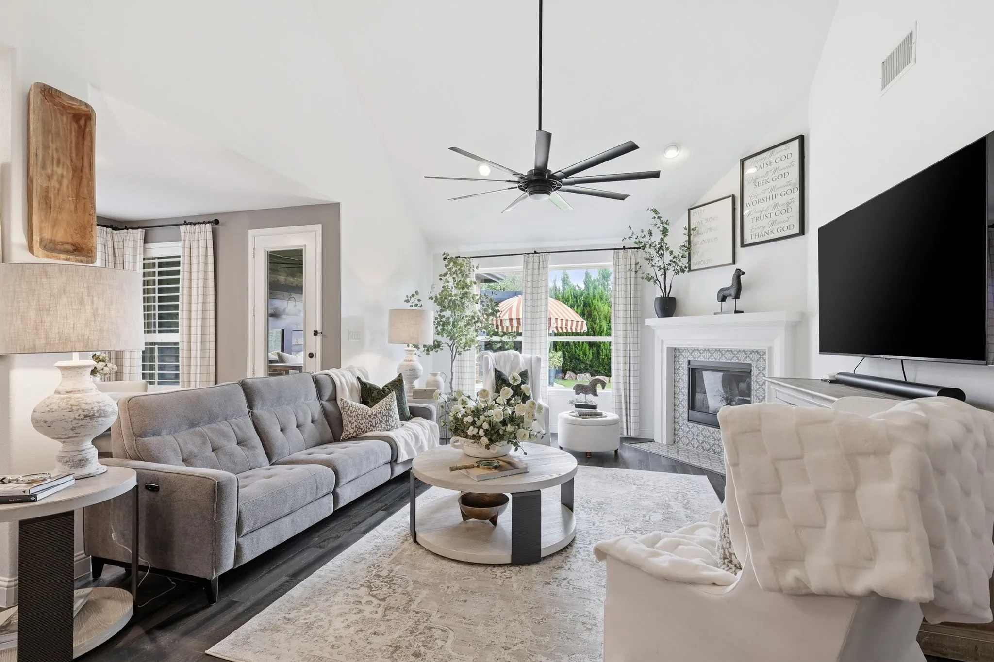 Single Family Residence For Sale in Denton County , 1112 Homestead Way, Argyle, Texas 76226, 4 Bedroom, 3 Bathroom, 2 Garage spaces, 2,969 Sqft, built in 2017, mls#21295343, Real Estate Agent in Argyle, Homes For Sale in Denton county, Homes For Sale in Argyle, Realtor in Argyle Texas, Real Estate Brokerage Independent Realty Texas, Luminita Cordes Realtor