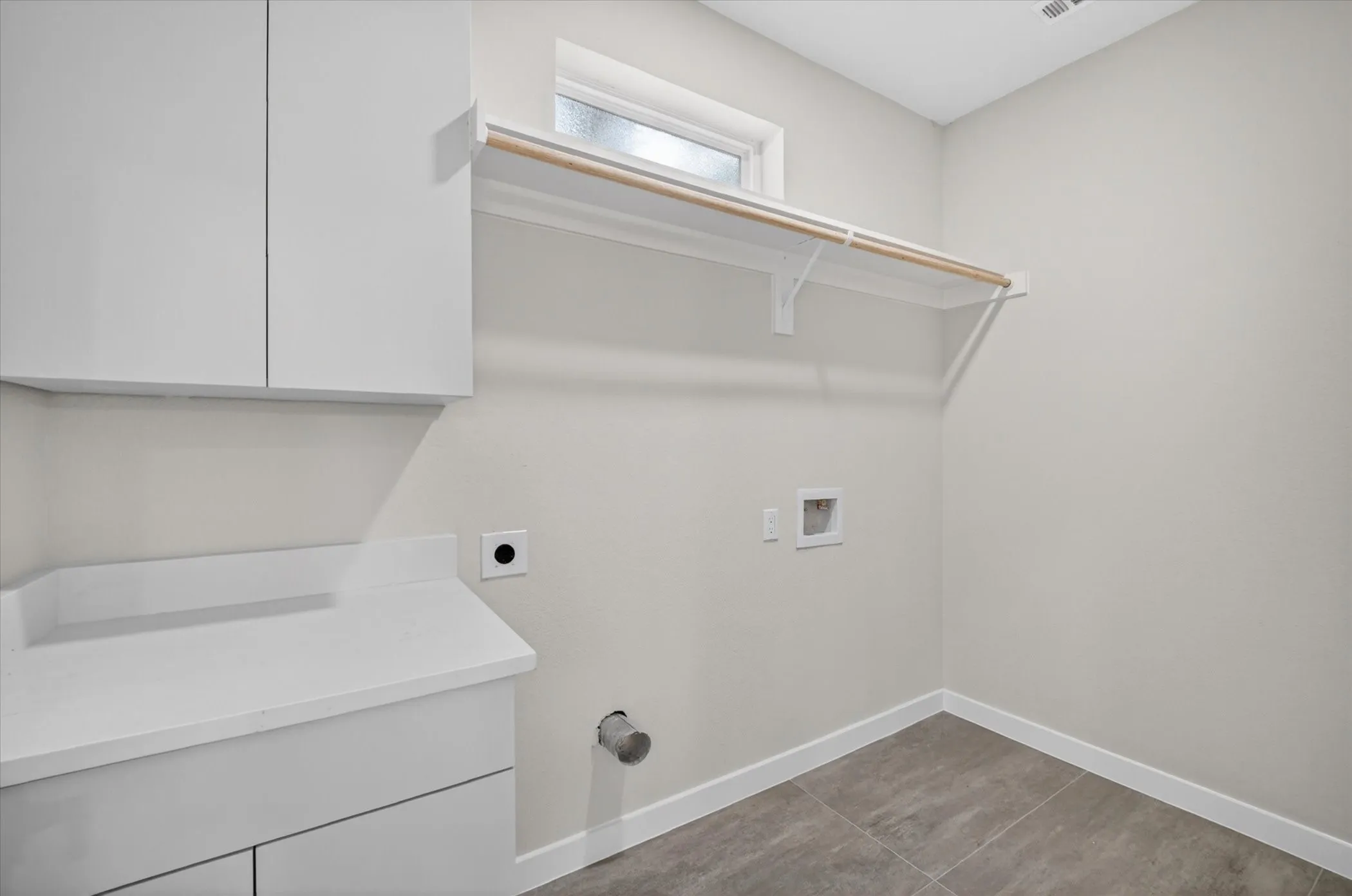 Single Family Residence For Sale in Dallas County , 119 Rolston Road, Irving, Texas 75060, 3 Bedroom, 3 Bathroom, 2 Garage spaces, 3,090 Sqft, built in 2024, mls#21297210, Real Estate Agent in Irving, Homes For Sale in Dallas county, Homes For Sale in Irving, Realtor in Irving Texas, Real Estate Brokerage Independent Realty Texas, Luminita Cordes Realtor