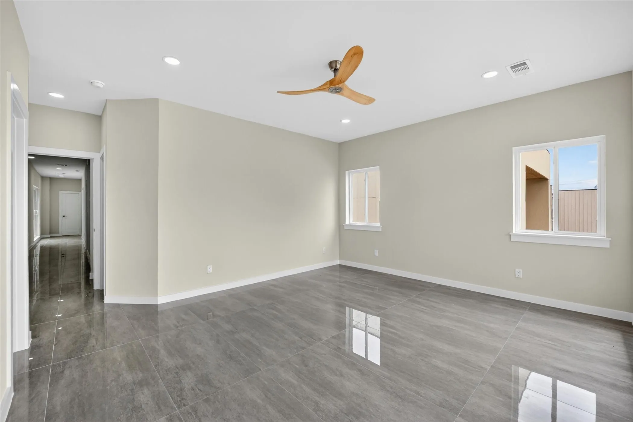 Single Family Residence For Sale in Dallas County , 119 Rolston Road, Irving, Texas 75060, 3 Bedroom, 3 Bathroom, 2 Garage spaces, 3,090 Sqft, built in 2024, mls#21297210, Real Estate Agent in Irving, Homes For Sale in Dallas county, Homes For Sale in Irving, Realtor in Irving Texas, Real Estate Brokerage Independent Realty Texas, Luminita Cordes Realtor