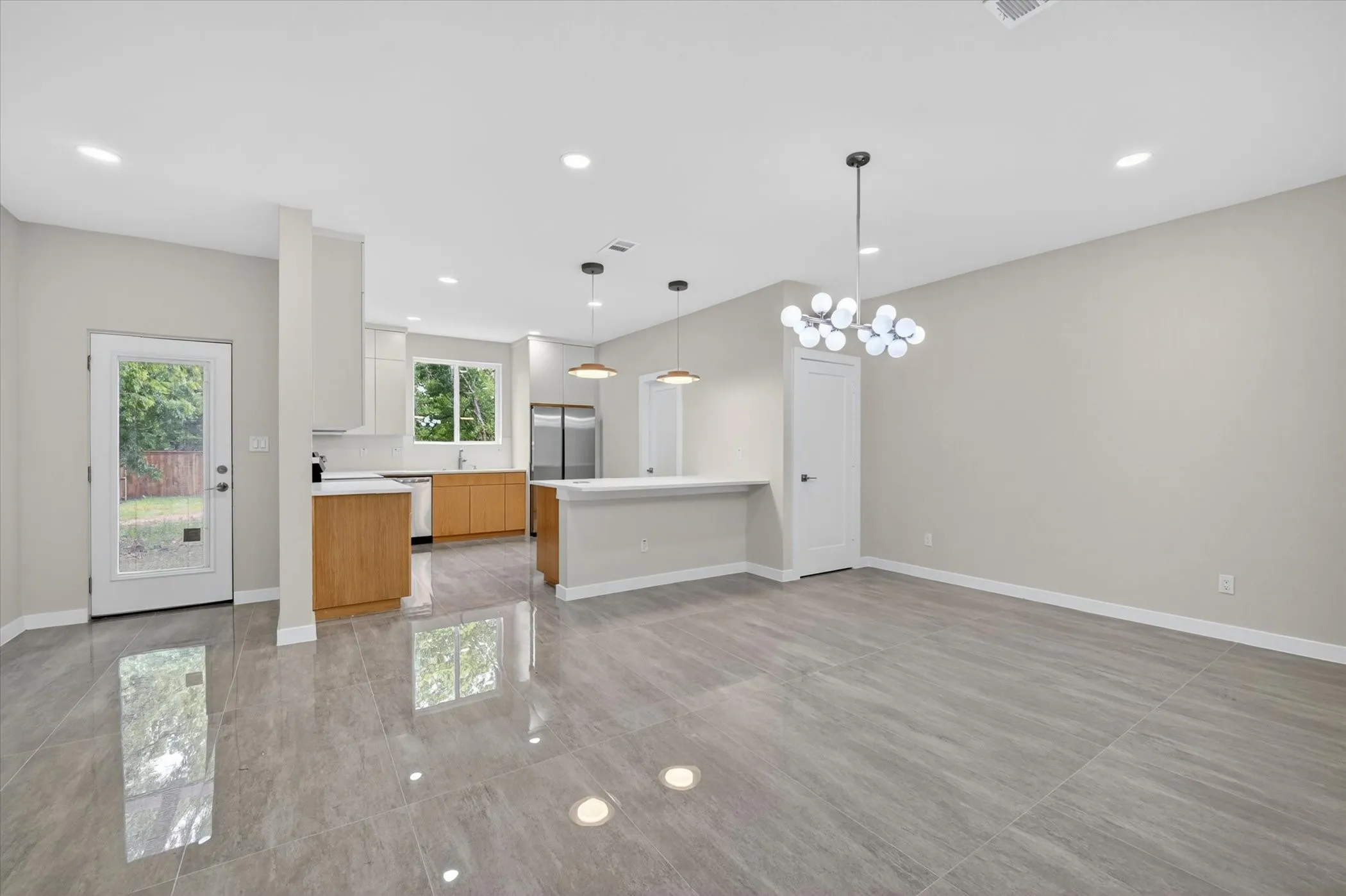 Single Family Residence For Sale in Dallas County , 119 Rolston Road, Irving, Texas 75060, 3 Bedroom, 3 Bathroom, 2 Garage spaces, 3,090 Sqft, built in 2024, mls#21297210, Real Estate Agent in Irving, Homes For Sale in Dallas county, Homes For Sale in Irving, Realtor in Irving Texas, Real Estate Brokerage Independent Realty Texas, Luminita Cordes Realtor