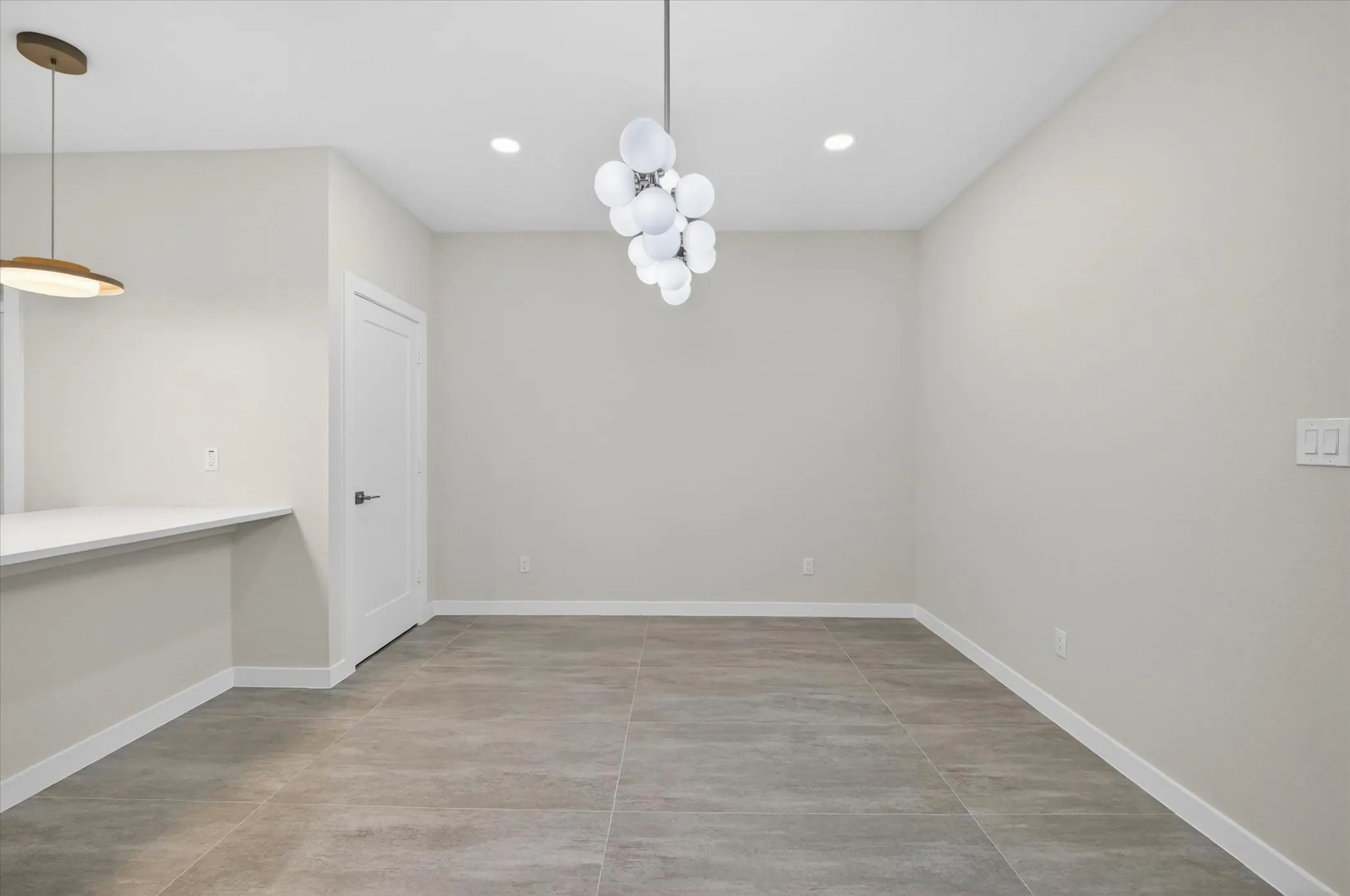 Single Family Residence For Sale in Dallas County , 119 Rolston Road, Irving, Texas 75060, 3 Bedroom, 3 Bathroom, 2 Garage spaces, 3,090 Sqft, built in 2024, mls#21297210, Real Estate Agent in Irving, Homes For Sale in Dallas county, Homes For Sale in Irving, Realtor in Irving Texas, Real Estate Brokerage Independent Realty Texas, Luminita Cordes Realtor