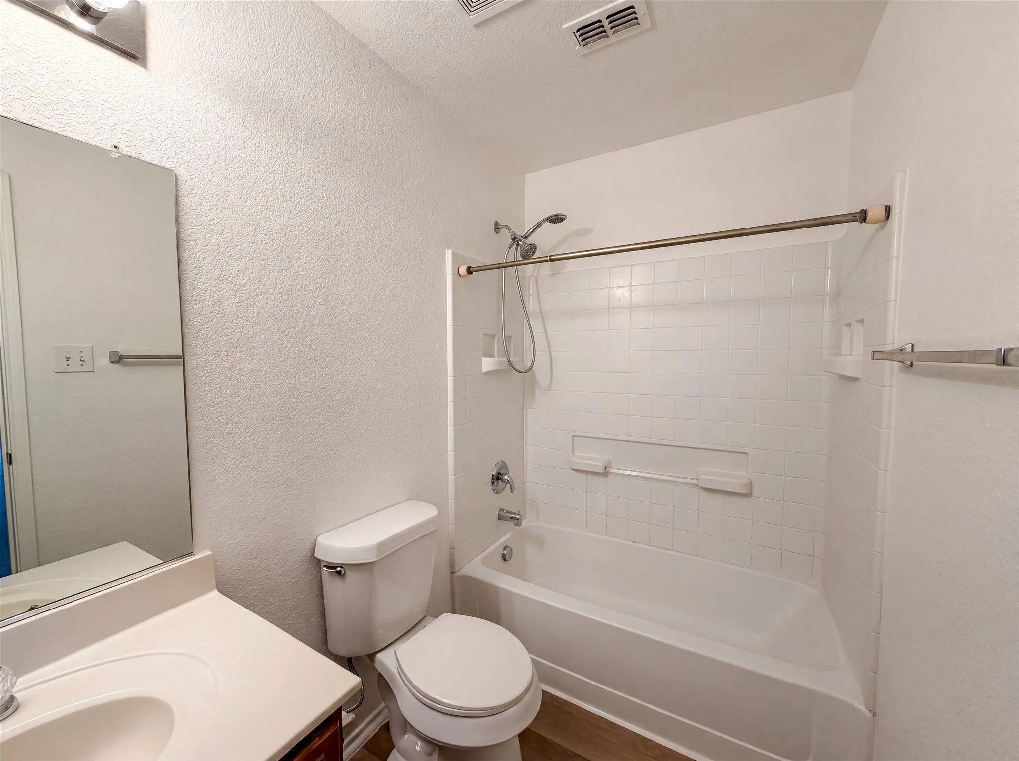 Single Family Residence For Sale in Tarrant County , 773 San Felipe Trail, Fort Worth, Texas 76052, 4 Bedroom, 3 Bathroom, 2 Garage spaces, 2,444 Sqft, built in 2007, mls#21300100, Real Estate Agent in Fort Worth, Homes For Sale in Tarrant county, Homes For Sale in Fort Worth, Realtor in Fort Worth Texas, Real Estate Brokerage Independent Realty Texas, Luminita Cordes Realtor