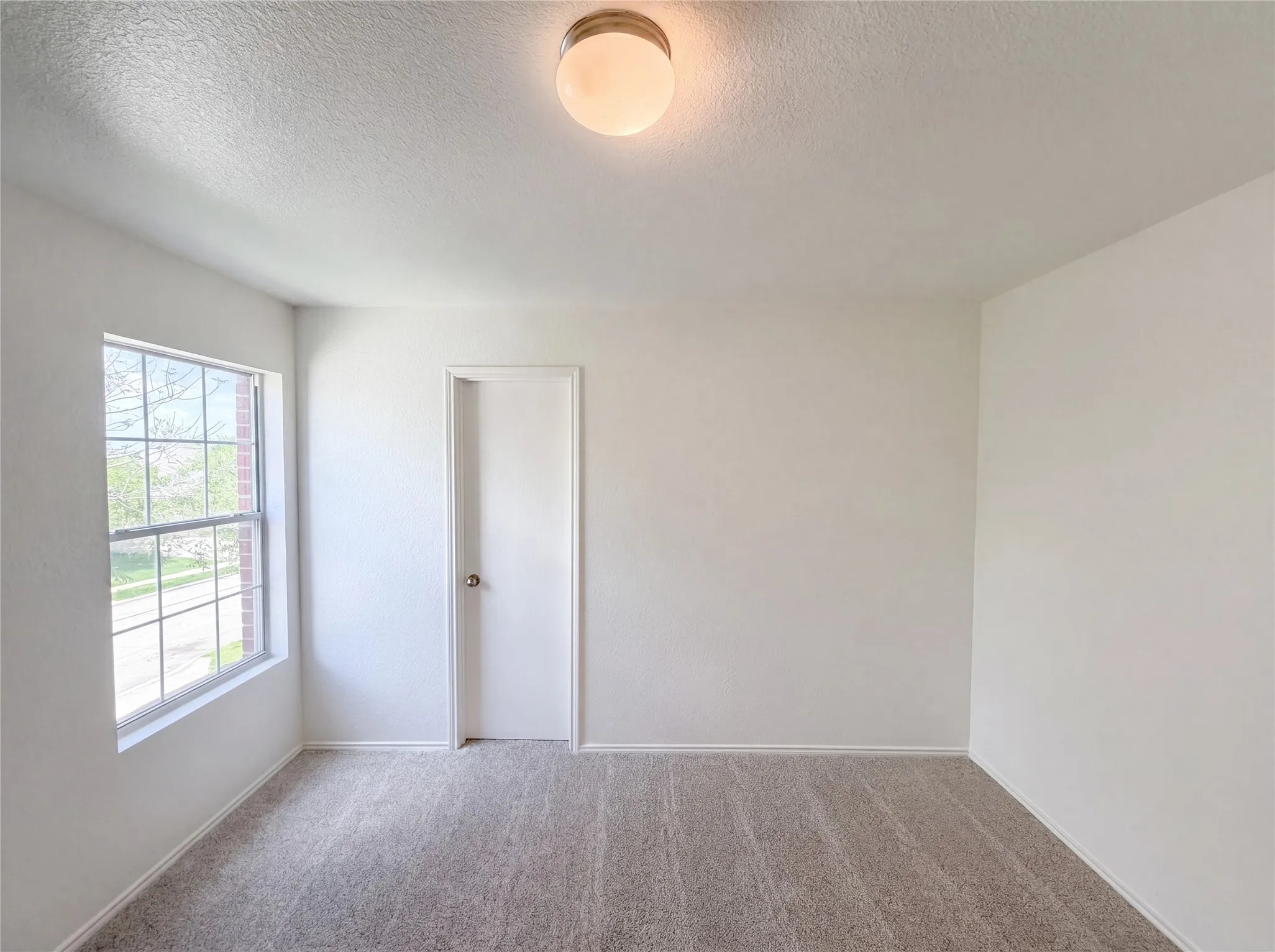 Single Family Residence For Sale in Tarrant County , 773 San Felipe Trail, Fort Worth, Texas 76052, 4 Bedroom, 3 Bathroom, 2 Garage spaces, 2,444 Sqft, built in 2007, mls#21300100, Real Estate Agent in Fort Worth, Homes For Sale in Tarrant county, Homes For Sale in Fort Worth, Realtor in Fort Worth Texas, Real Estate Brokerage Independent Realty Texas, Luminita Cordes Realtor