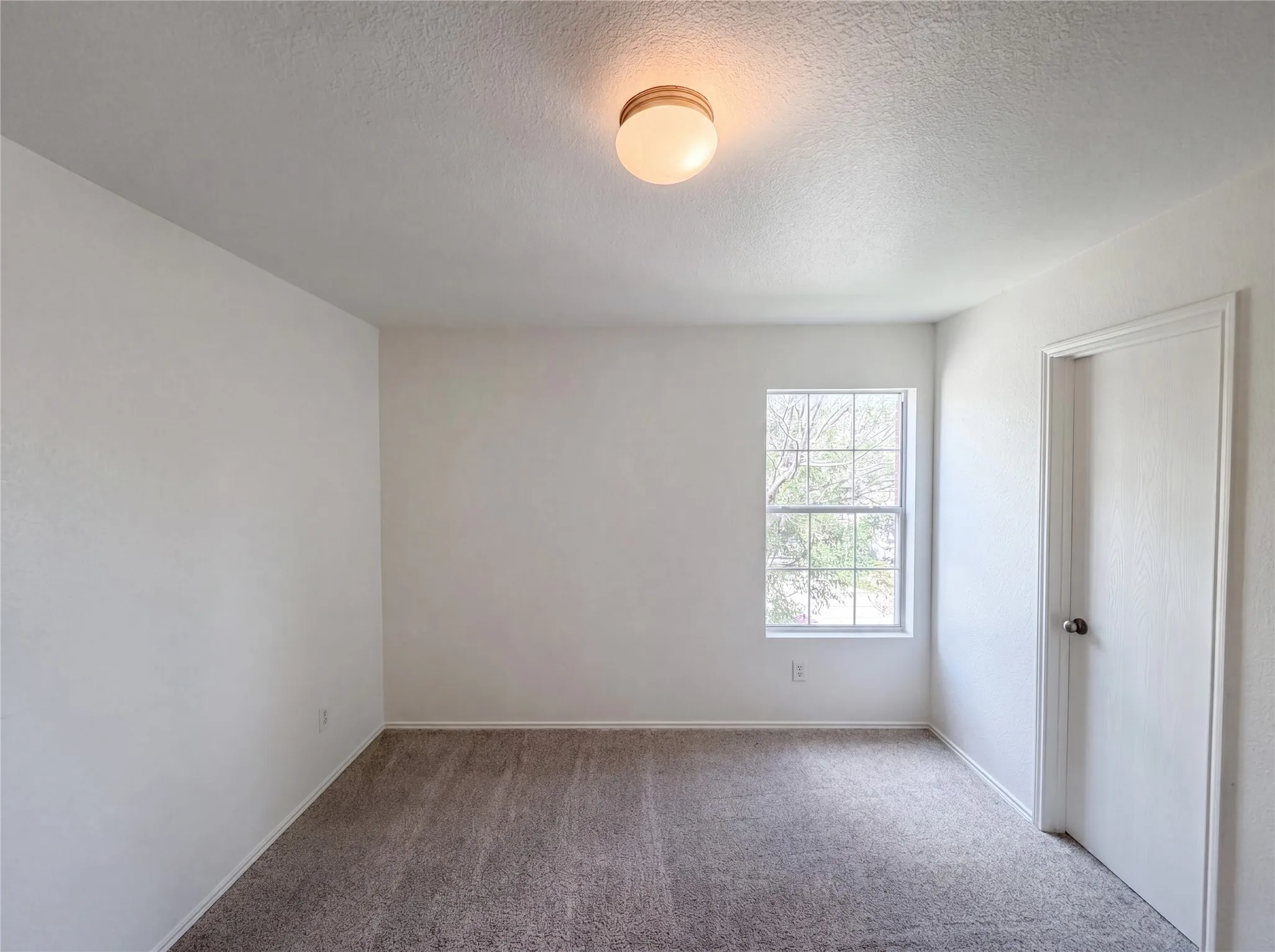 Single Family Residence For Sale in Tarrant County , 773 San Felipe Trail, Fort Worth, Texas 76052, 4 Bedroom, 3 Bathroom, 2 Garage spaces, 2,444 Sqft, built in 2007, mls#21300100, Real Estate Agent in Fort Worth, Homes For Sale in Tarrant county, Homes For Sale in Fort Worth, Realtor in Fort Worth Texas, Real Estate Brokerage Independent Realty Texas, Luminita Cordes Realtor