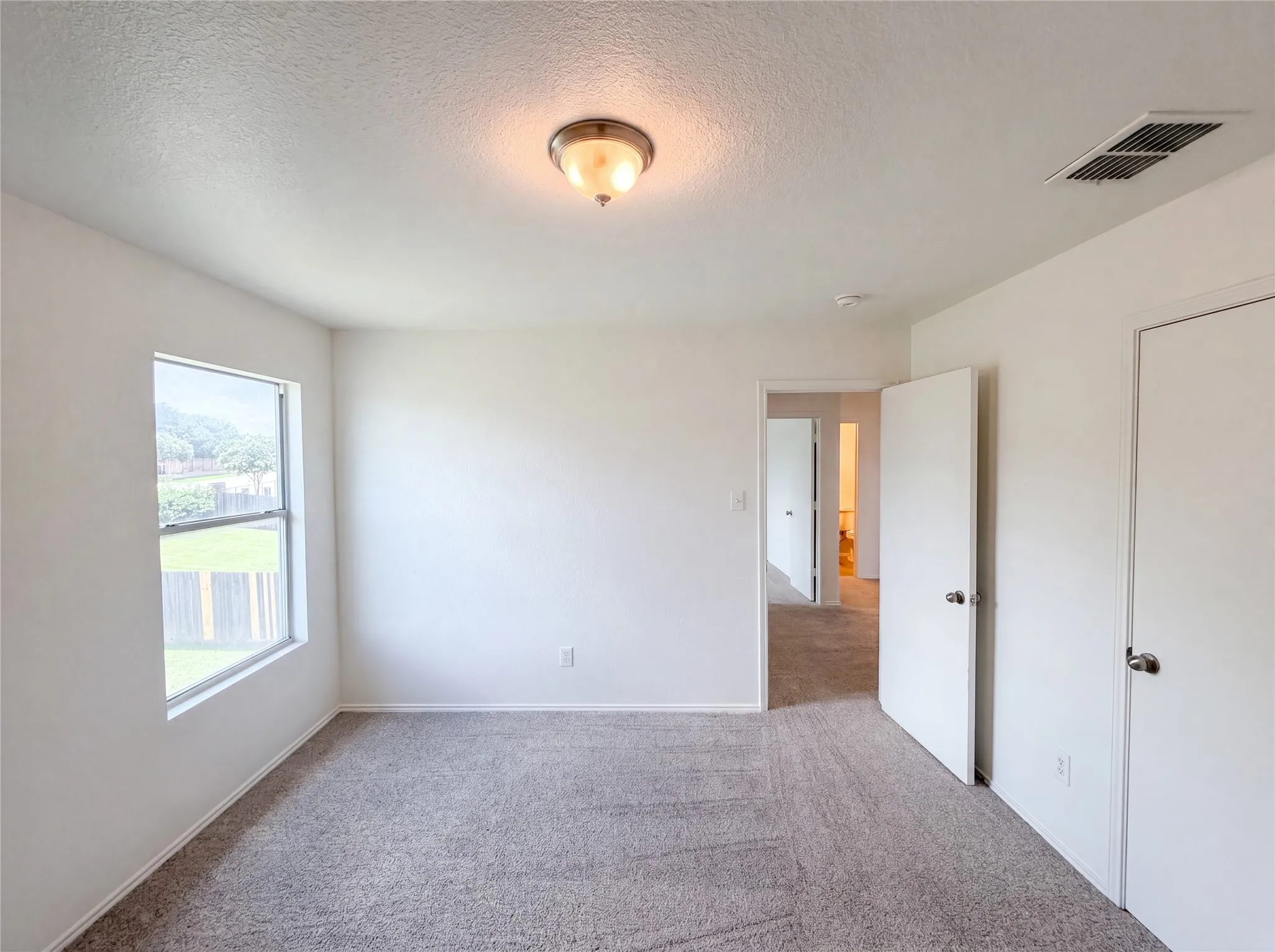 Single Family Residence For Sale in Tarrant County , 773 San Felipe Trail, Fort Worth, Texas 76052, 4 Bedroom, 3 Bathroom, 2 Garage spaces, 2,444 Sqft, built in 2007, mls#21300100, Real Estate Agent in Fort Worth, Homes For Sale in Tarrant county, Homes For Sale in Fort Worth, Realtor in Fort Worth Texas, Real Estate Brokerage Independent Realty Texas, Luminita Cordes Realtor