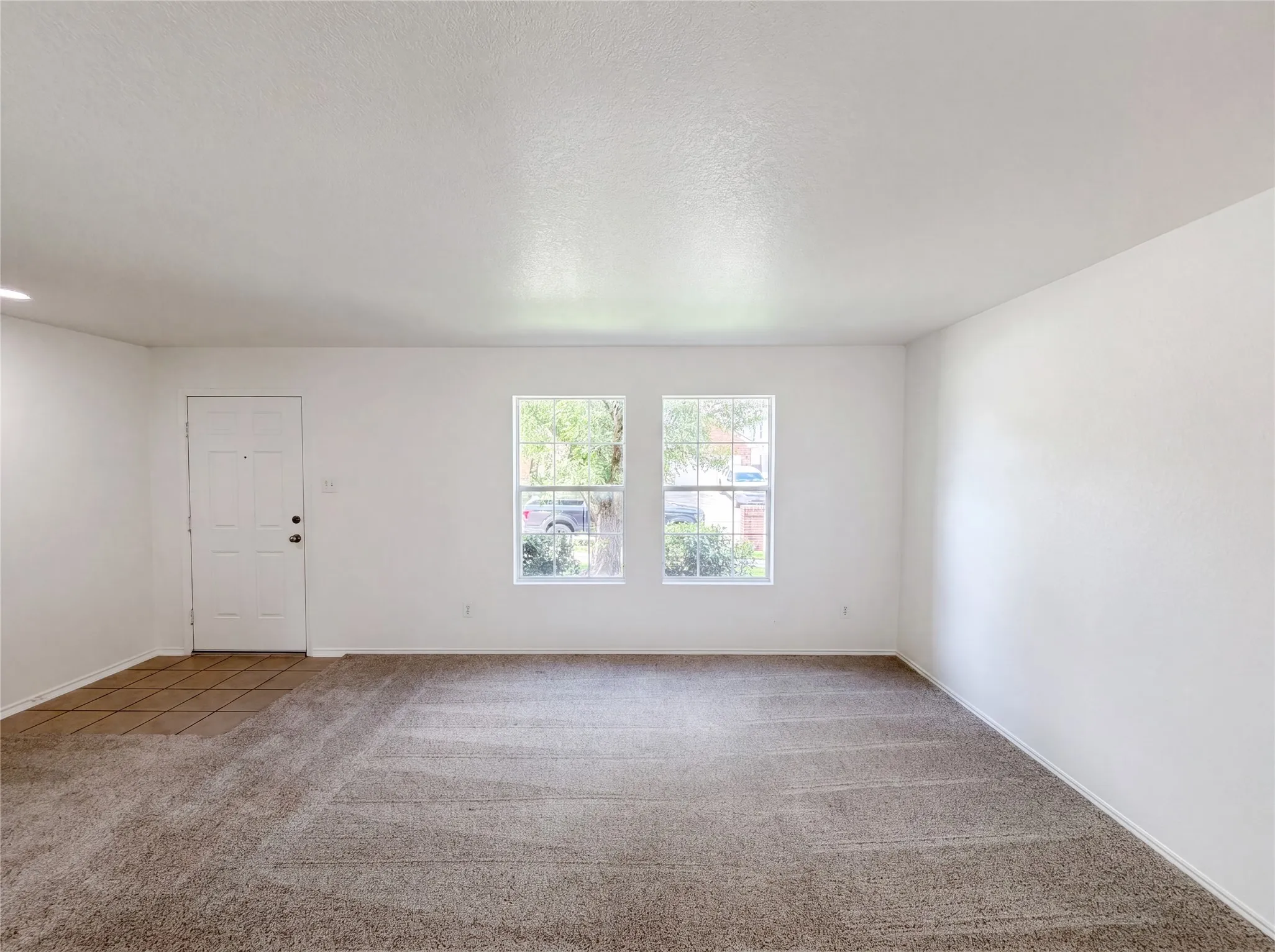 Single Family Residence For Sale in Tarrant County , 773 San Felipe Trail, Fort Worth, Texas 76052, 4 Bedroom, 3 Bathroom, 2 Garage spaces, 2,444 Sqft, built in 2007, mls#21300100, Real Estate Agent in Fort Worth, Homes For Sale in Tarrant county, Homes For Sale in Fort Worth, Realtor in Fort Worth Texas, Real Estate Brokerage Independent Realty Texas, Luminita Cordes Realtor