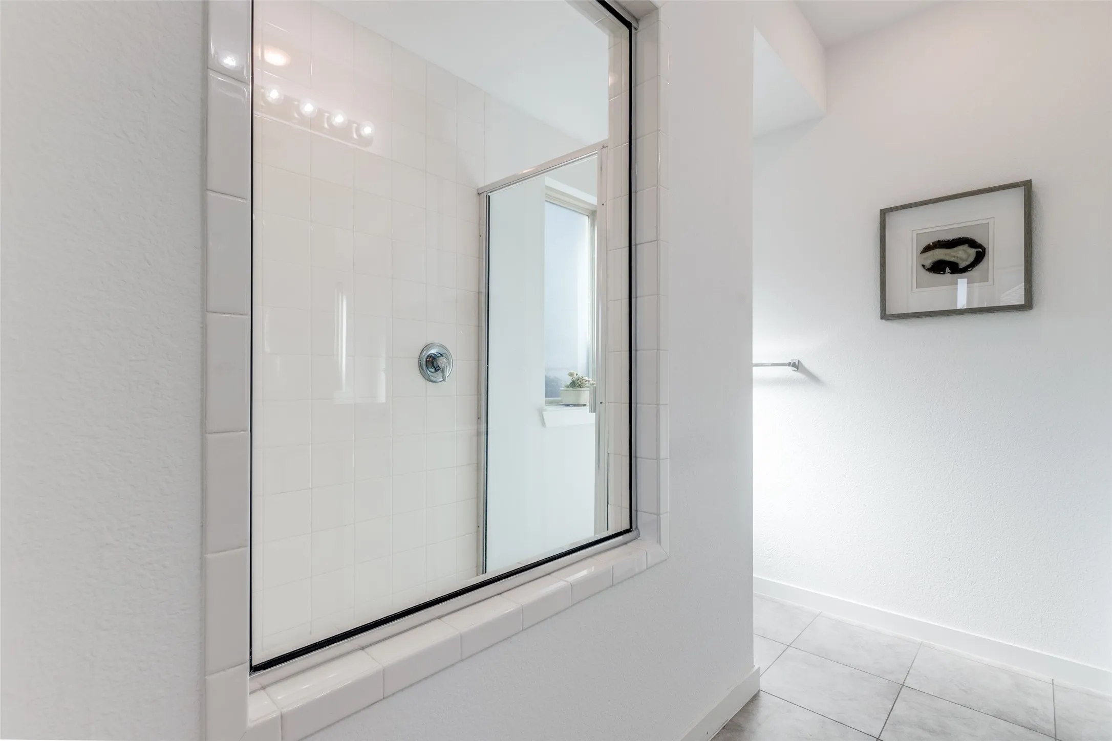 Oversized Upgraded Shower