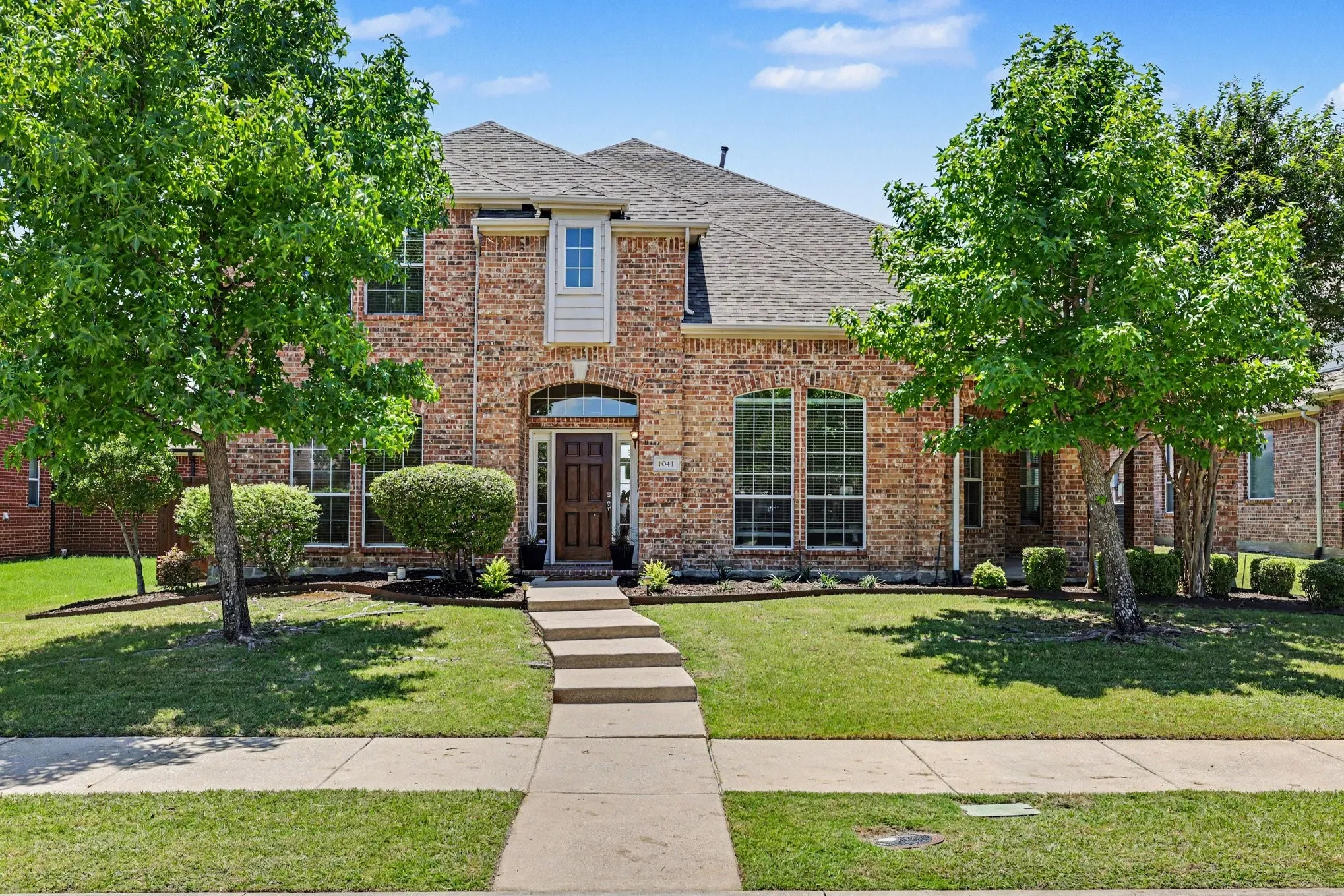 Single Family Residence For Sale in Denton County , 1041 Crystal Lake Drive, Frisco, Texas 75036, 5 Bedroom, 4 Bathroom, 3 Garage spaces, 3,899 Sqft, built in 2006, mls#21299952, Real Estate Agent in Frisco, Homes For Sale in Denton county, Homes For Sale in Frisco, Realtor in Frisco Texas, Real Estate Brokerage Independent Realty Texas, Luminita Cordes Realtor