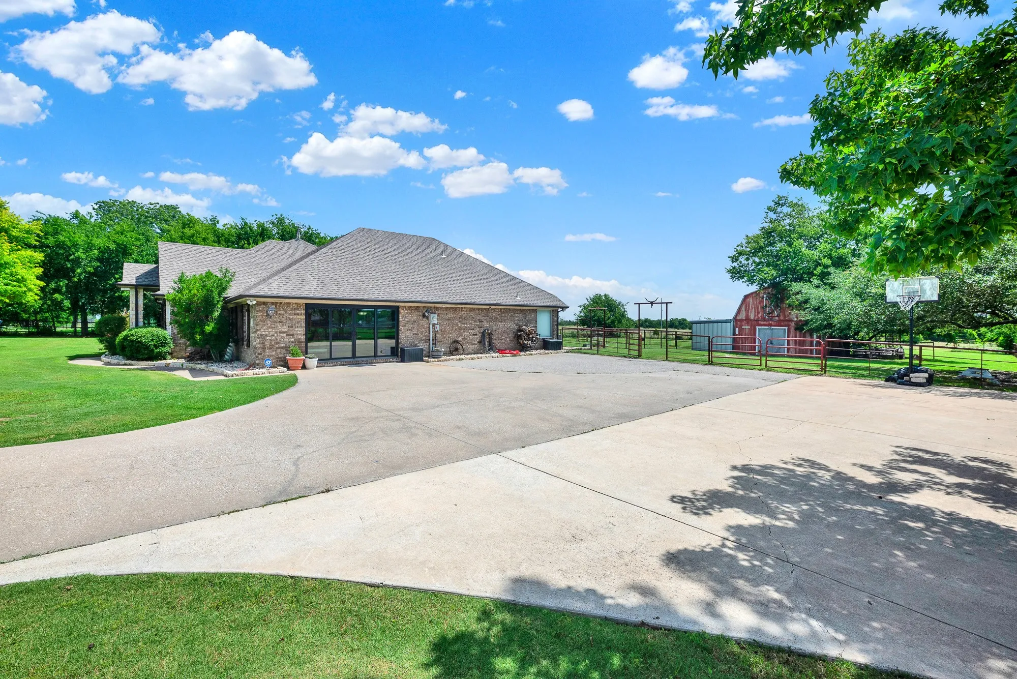 Single Family Residence For Sale in Rockwall County , 5745 S Fm 548, Royse City, Texas 75189, 4 Bedroom, 3 Bathroom, Garage spaces, 2,904 Sqft, built in 2001, Price $635,000, mls#21299276, Real Estate Agent in Royse City, Homes For Sale in Rockwall county, Homes For Sale in Royse City, Realtor in Royse City Texas, Real Estate Brokerage Independent Realty Texas, Luminita Cordes Realtor
