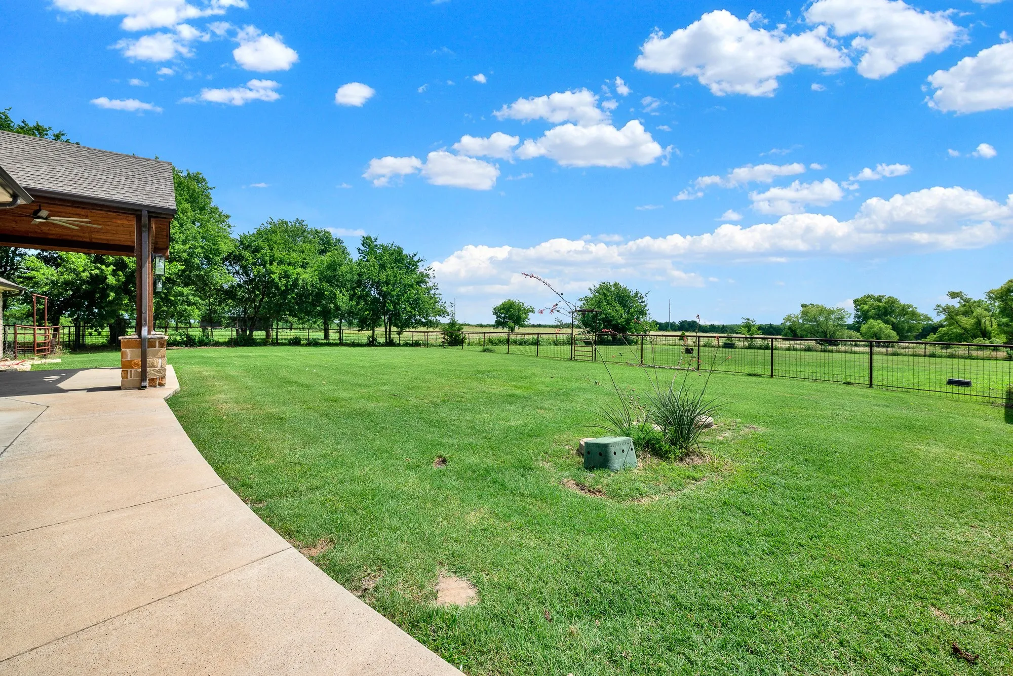 Single Family Residence For Sale in Rockwall County , 5745 S Fm 548, Royse City, Texas 75189, 4 Bedroom, 3 Bathroom, Garage spaces, 2,904 Sqft, built in 2001, Price $635,000, mls#21299276, Real Estate Agent in Royse City, Homes For Sale in Rockwall county, Homes For Sale in Royse City, Realtor in Royse City Texas, Real Estate Brokerage Independent Realty Texas, Luminita Cordes Realtor