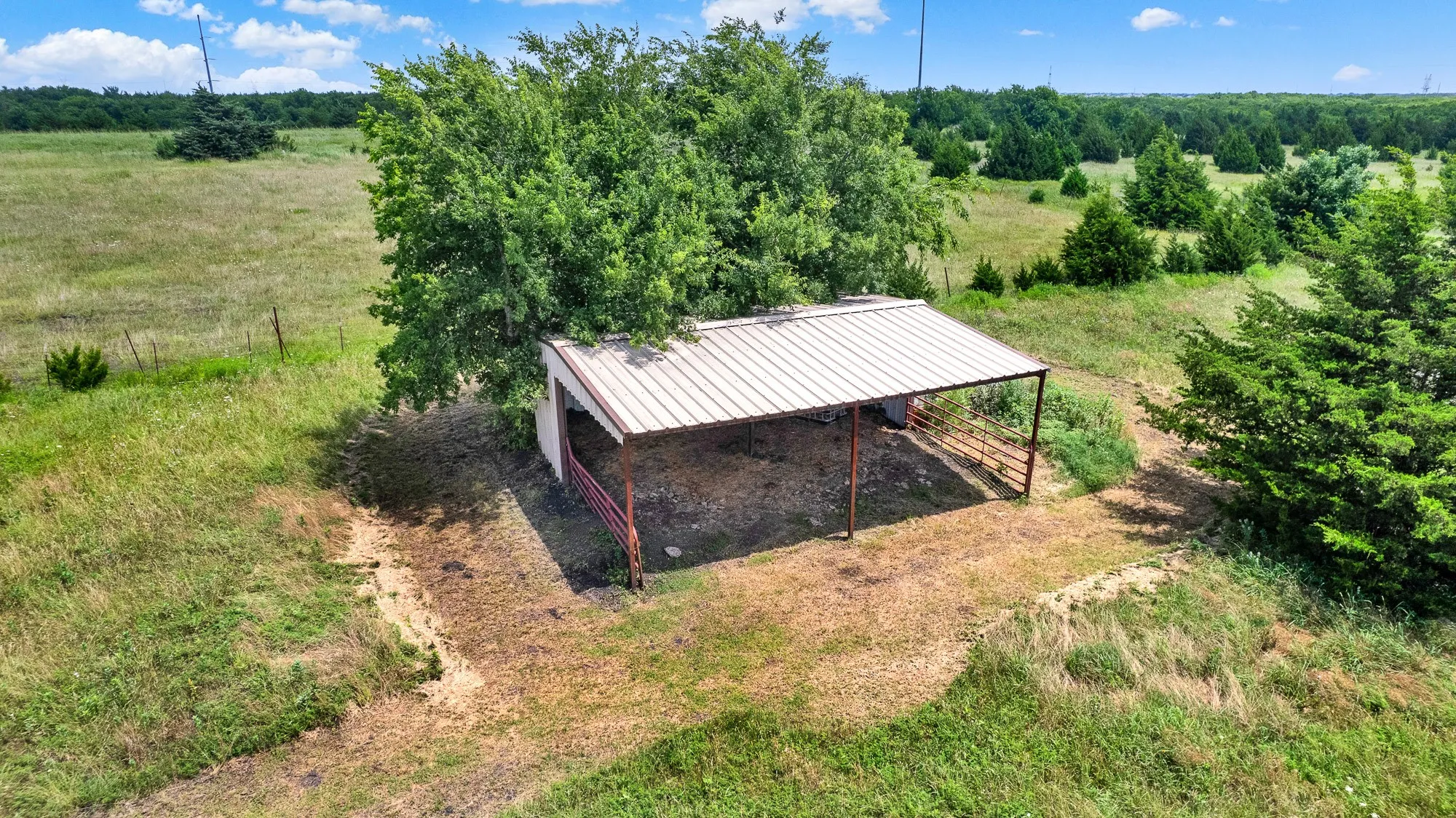 Single Family Residence For Sale in Rockwall County , 5745 S Fm 548, Royse City, Texas 75189, 4 Bedroom, 3 Bathroom, Garage spaces, 2,904 Sqft, built in 2001, Price $635,000, mls#21299276, Real Estate Agent in Royse City, Homes For Sale in Rockwall county, Homes For Sale in Royse City, Realtor in Royse City Texas, Real Estate Brokerage Independent Realty Texas, Luminita Cordes Realtor