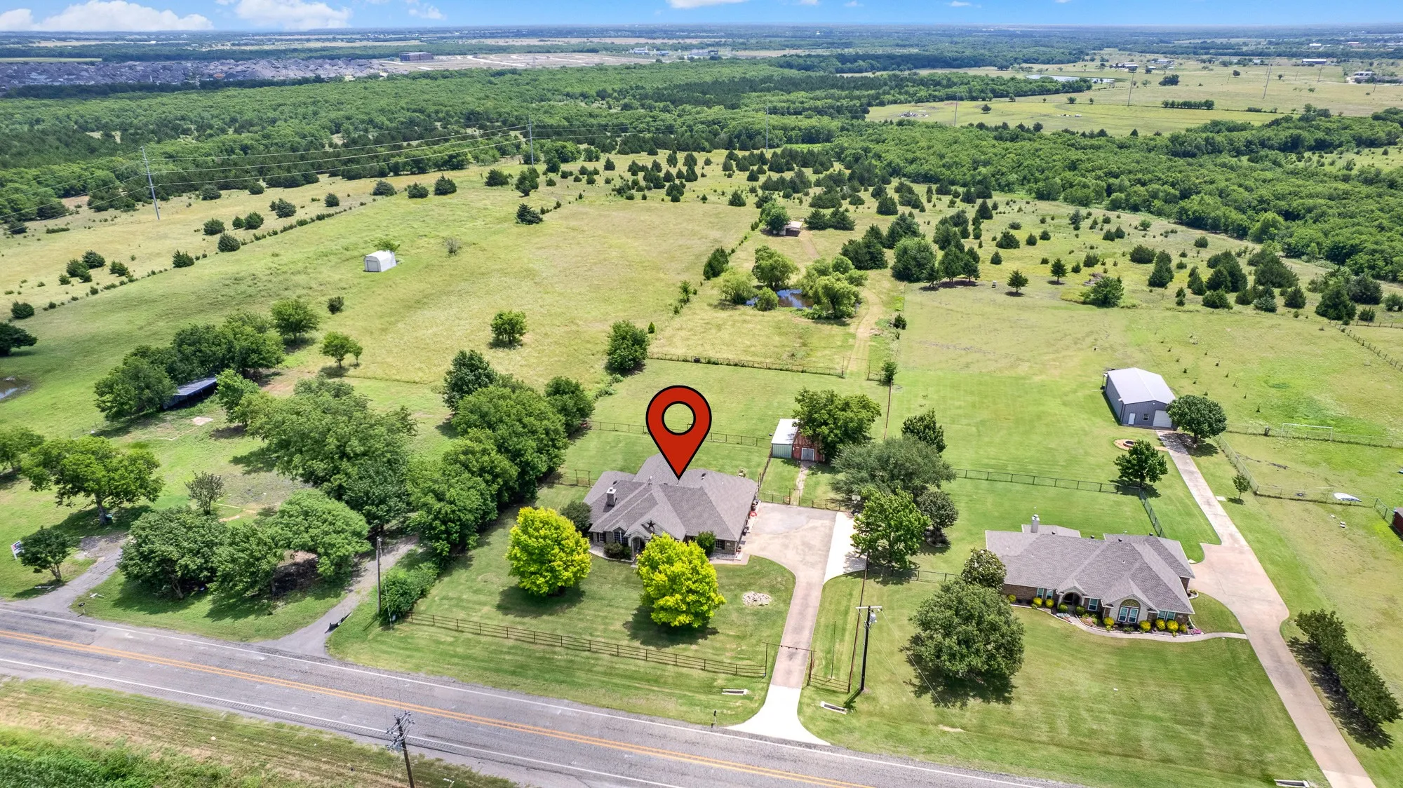 Single Family Residence For Sale in Rockwall County , 5745 S Fm 548, Royse City, Texas 75189, 4 Bedroom, 3 Bathroom, Garage spaces, 2,904 Sqft, built in 2001, Price $635,000, mls#21299276, Real Estate Agent in Royse City, Homes For Sale in Rockwall county, Homes For Sale in Royse City, Realtor in Royse City Texas, Real Estate Brokerage Independent Realty Texas, Luminita Cordes Realtor