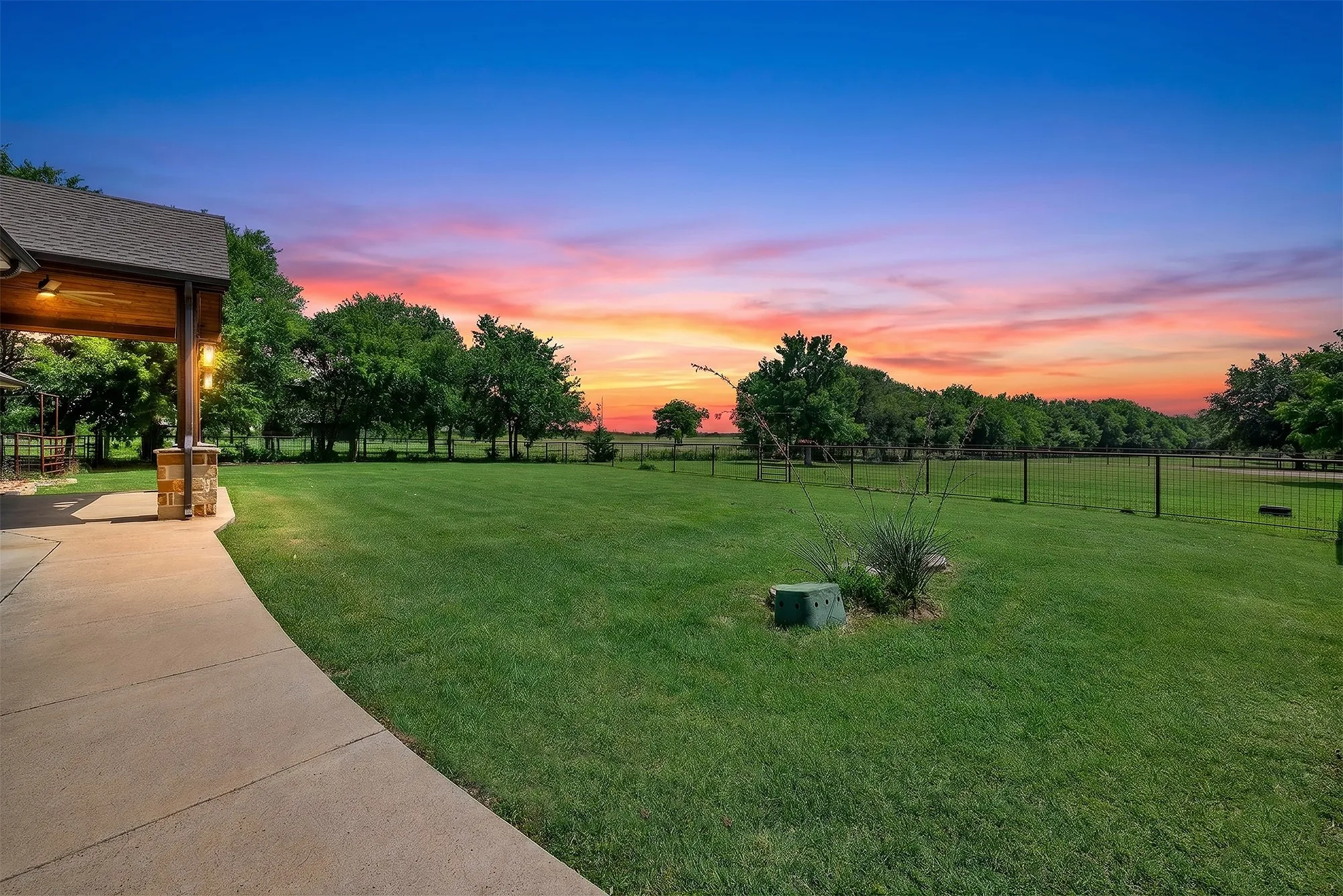Single Family Residence For Sale in Rockwall County , 5745 S Fm 548, Royse City, Texas 75189, 4 Bedroom, 3 Bathroom, Garage spaces, 2,904 Sqft, built in 2001, Price $635,000, mls#21299276, Real Estate Agent in Royse City, Homes For Sale in Rockwall county, Homes For Sale in Royse City, Realtor in Royse City Texas, Real Estate Brokerage Independent Realty Texas, Luminita Cordes Realtor