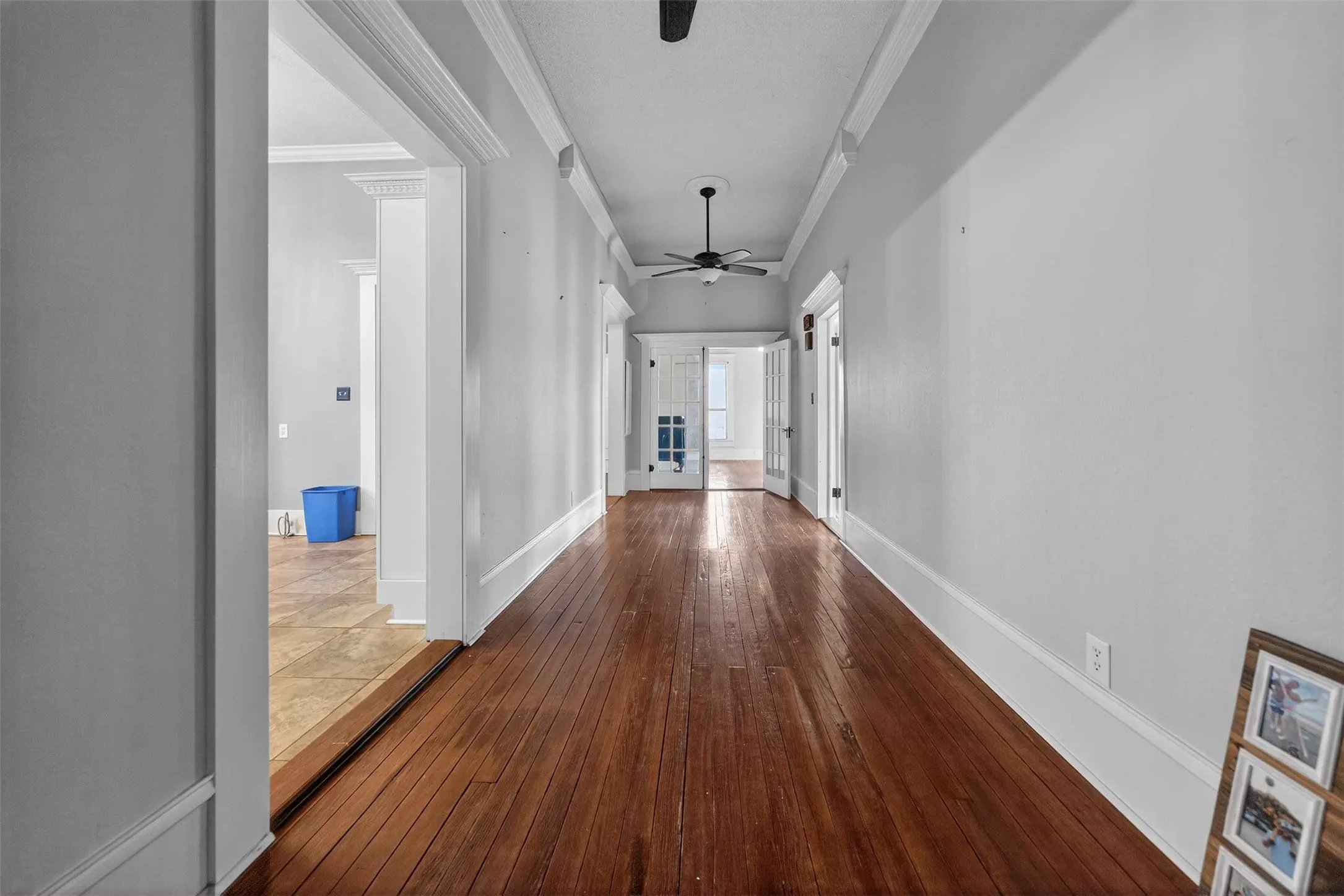 Single Family Residence For Sale in Smith County , 517 S Boyd Street, Lindale, Texas 75771, 2 Bedroom, 3 Bathroom, Garage spaces, 2,200 Sqft, built in 1910, Price $277,000, mls#21300167, Real Estate Agent in Lindale, Homes For Sale in Smith county, Homes For Sale in Lindale, Realtor in Lindale Texas, Real Estate Brokerage Independent Realty Texas, Luminita Cordes Realtor