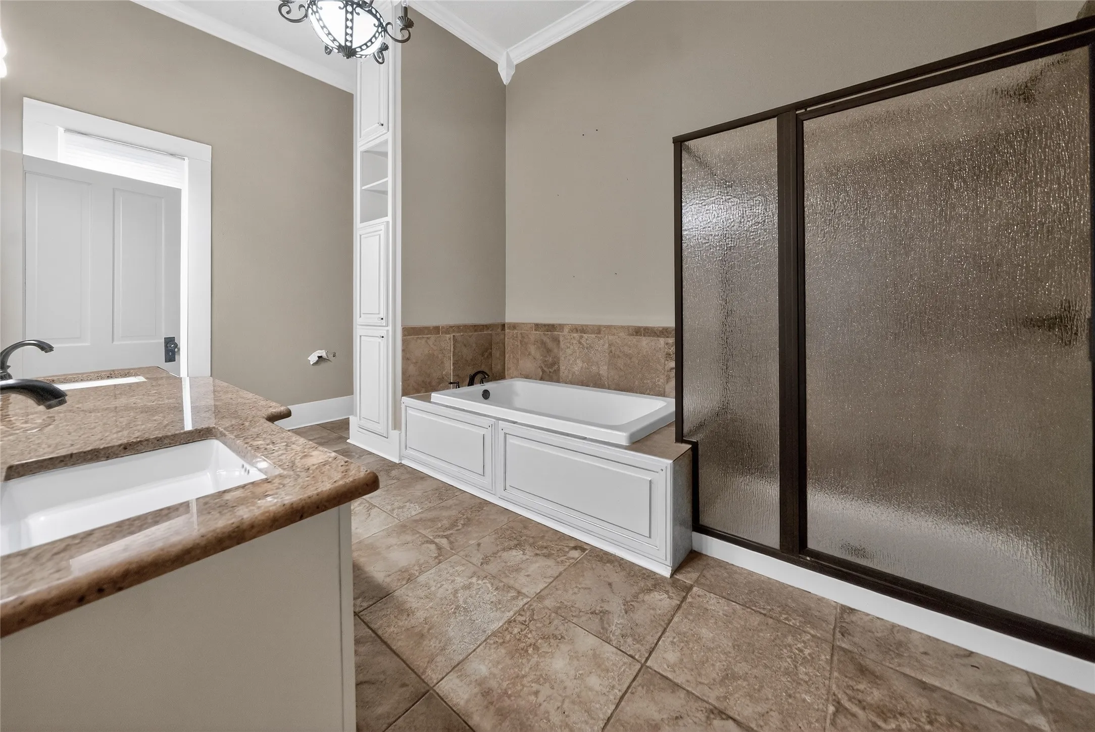 Single Family Residence For Sale in Smith County , 517 S Boyd Street, Lindale, Texas 75771, 2 Bedroom, 3 Bathroom, Garage spaces, 2,200 Sqft, built in 1910, Price $277,000, mls#21300167, Real Estate Agent in Lindale, Homes For Sale in Smith county, Homes For Sale in Lindale, Realtor in Lindale Texas, Real Estate Brokerage Independent Realty Texas, Luminita Cordes Realtor