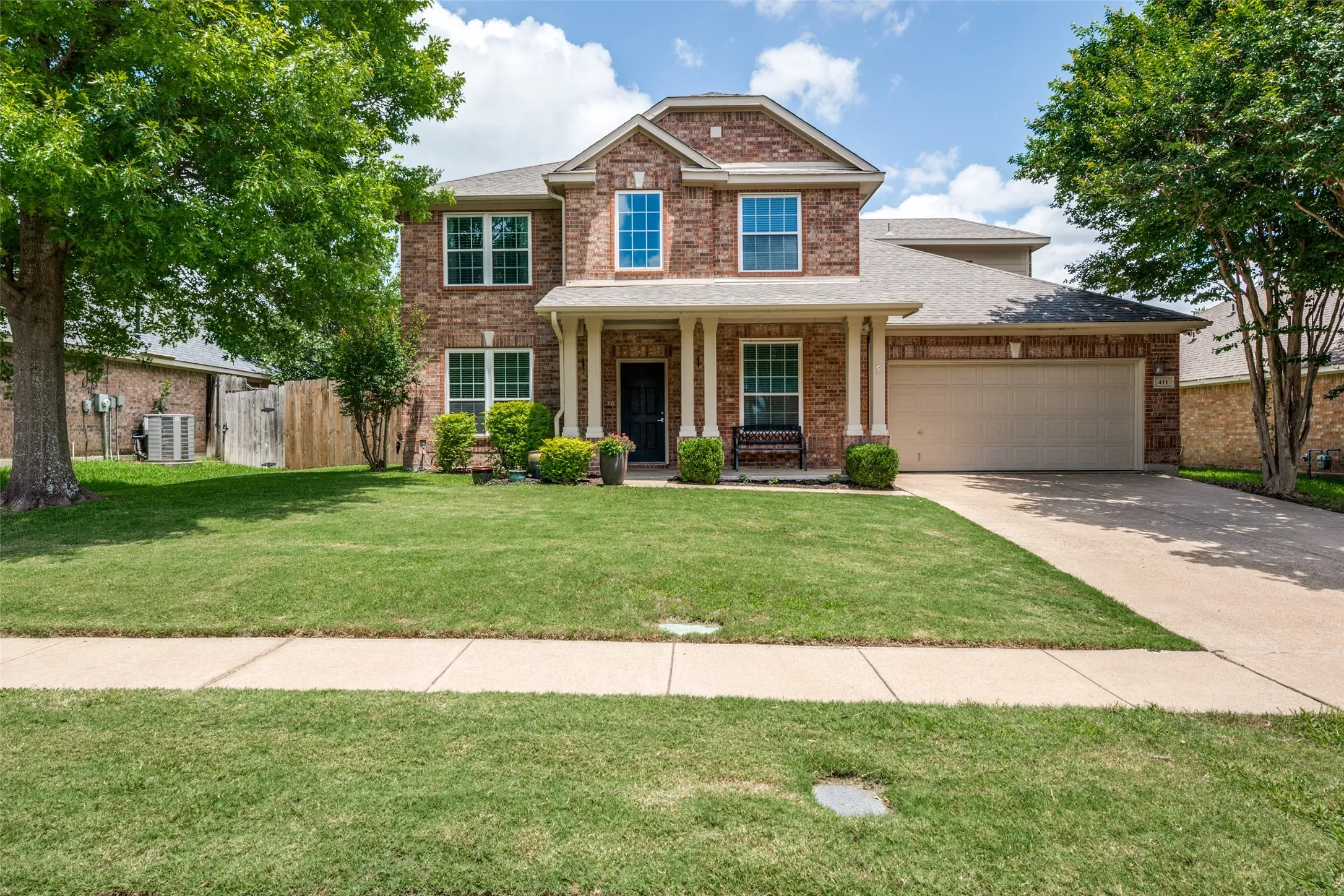 Single Family Residence For Sale in Tarrant County , 411 Rock Meadow Trail, Mansfield, Texas 76063, 4 Bedroom, 3 Bathroom, 2 Garage spaces, 3,298 Sqft, built in 2003, mls#21295693, Real Estate Agent in Mansfield, Homes For Sale in Tarrant county, Homes For Sale in Mansfield, Realtor in Mansfield Texas, Real Estate Brokerage Independent Realty Texas, Luminita Cordes Realtor