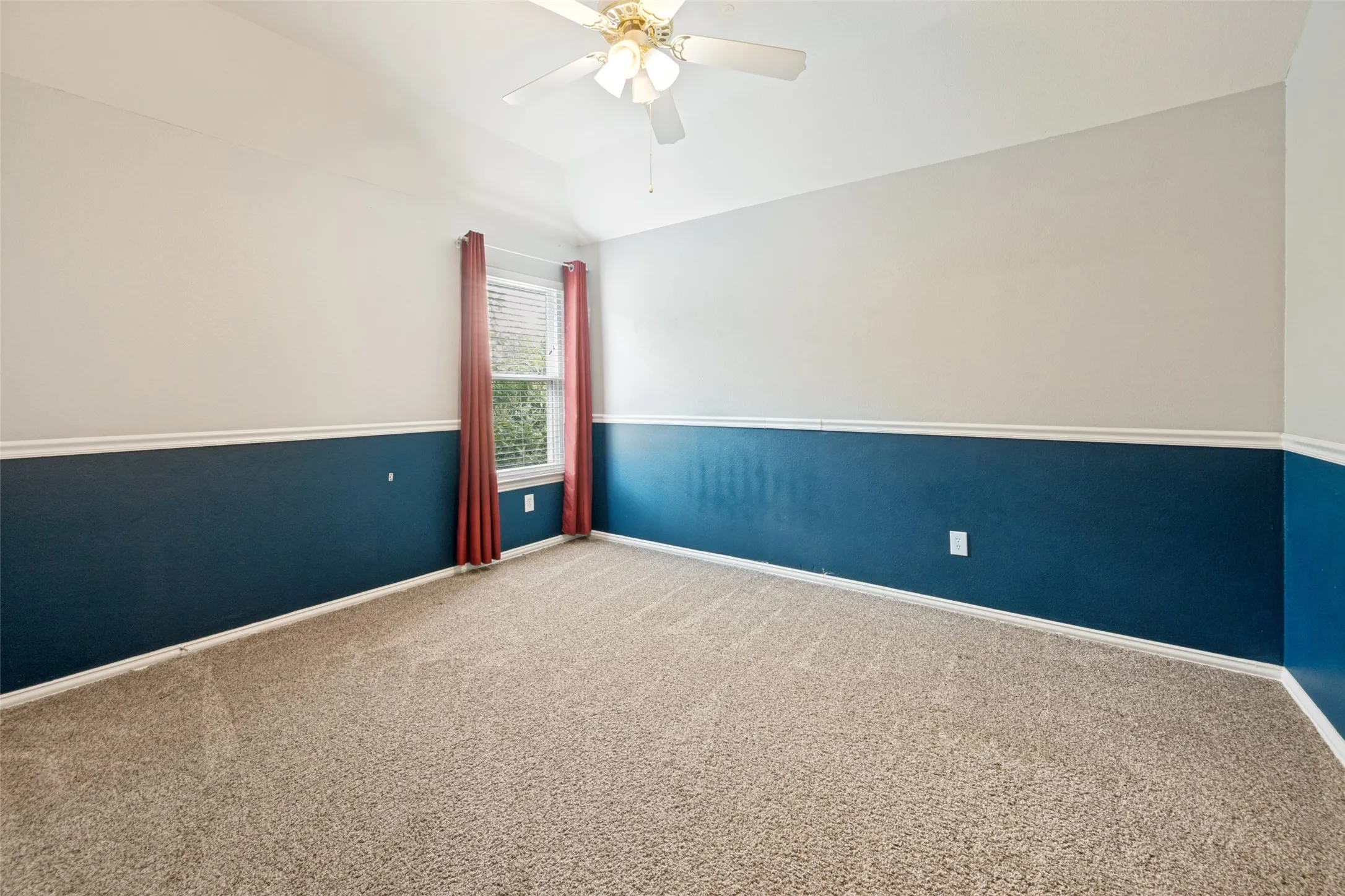 Single Family Residence For Sale in Tarrant County , 411 Rock Meadow Trail, Mansfield, Texas 76063, 4 Bedroom, 3 Bathroom, 2 Garage spaces, 3,298 Sqft, built in 2003, mls#21295693, Real Estate Agent in Mansfield, Homes For Sale in Tarrant county, Homes For Sale in Mansfield, Realtor in Mansfield Texas, Real Estate Brokerage Independent Realty Texas, Luminita Cordes Realtor